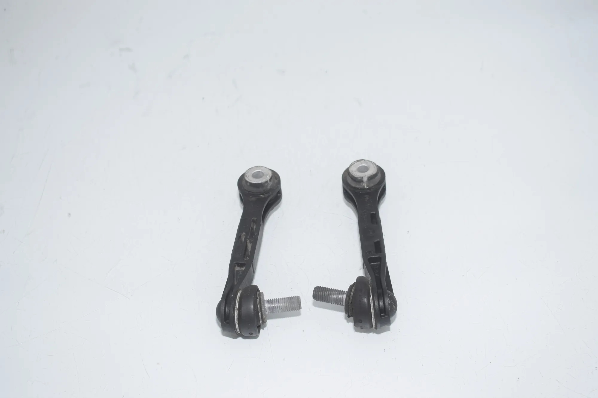 Rear Left Stabilizer Link – OEM 6861482 · BMW 5 (G30) (2016 - -) 540 i 2017 – 2