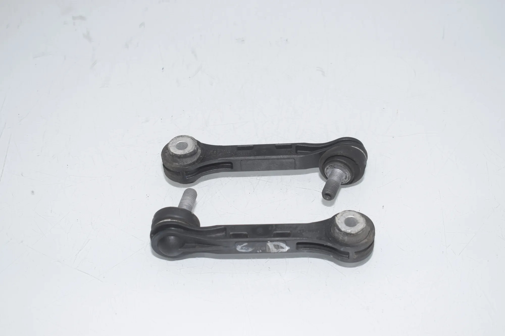 Rear Left Stabilizer Link – OEM 6861482 · BMW 5 (G30) (2016 - -) 540 i 2017