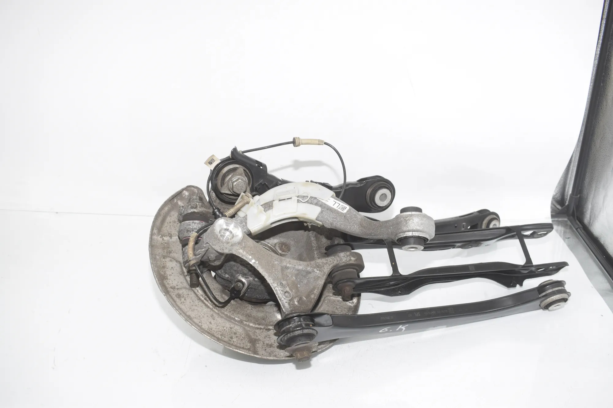 Rear Left Wheel Hub Spindle – OEM 6866335 · BMW 5 (G30) (2016 - -) 540 i 2017