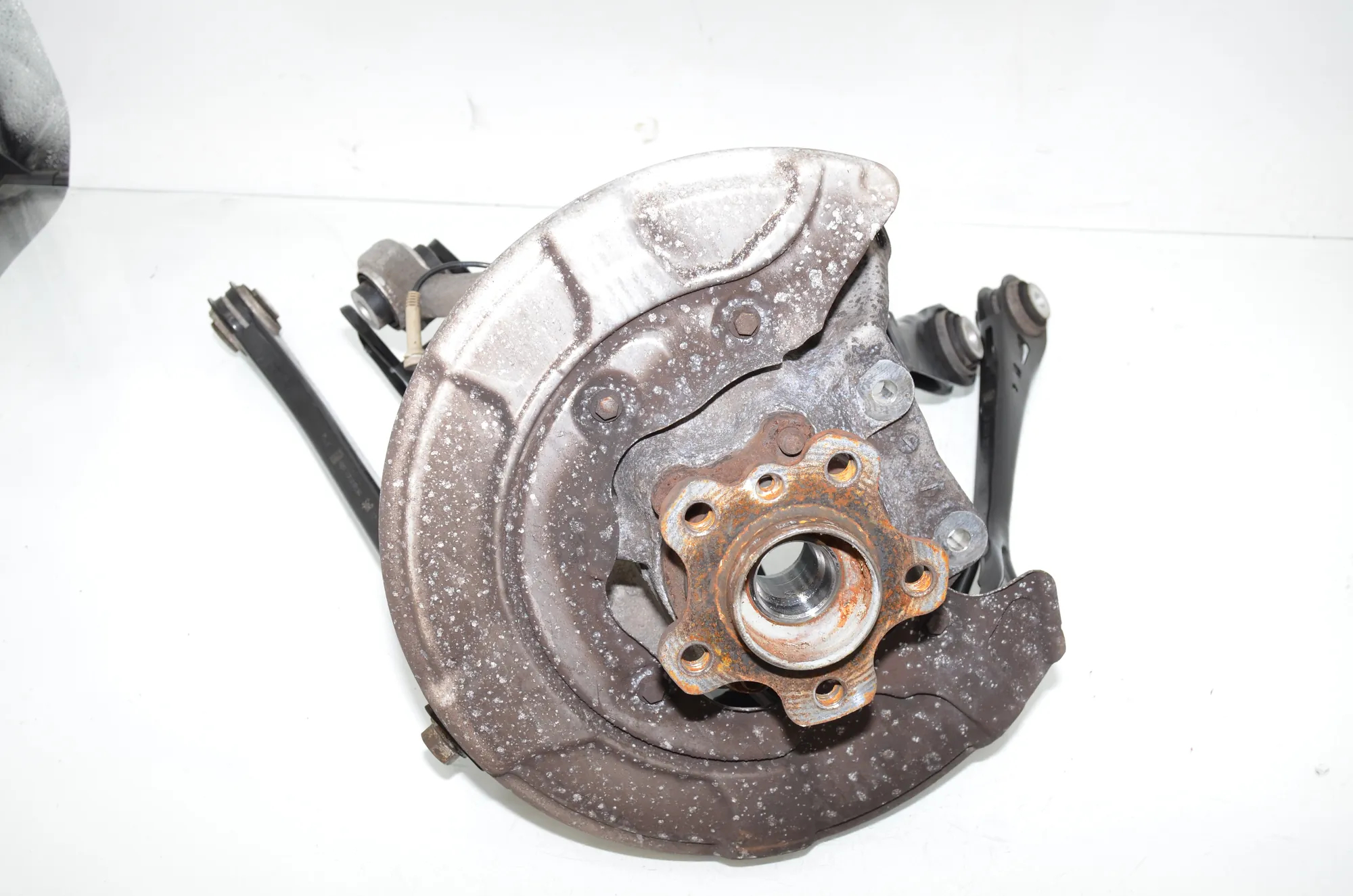 Rear Right Wheel Hub – OEM 6866336 · BMW 5 (G30) (2016 - -) 540 i 2017 – 2