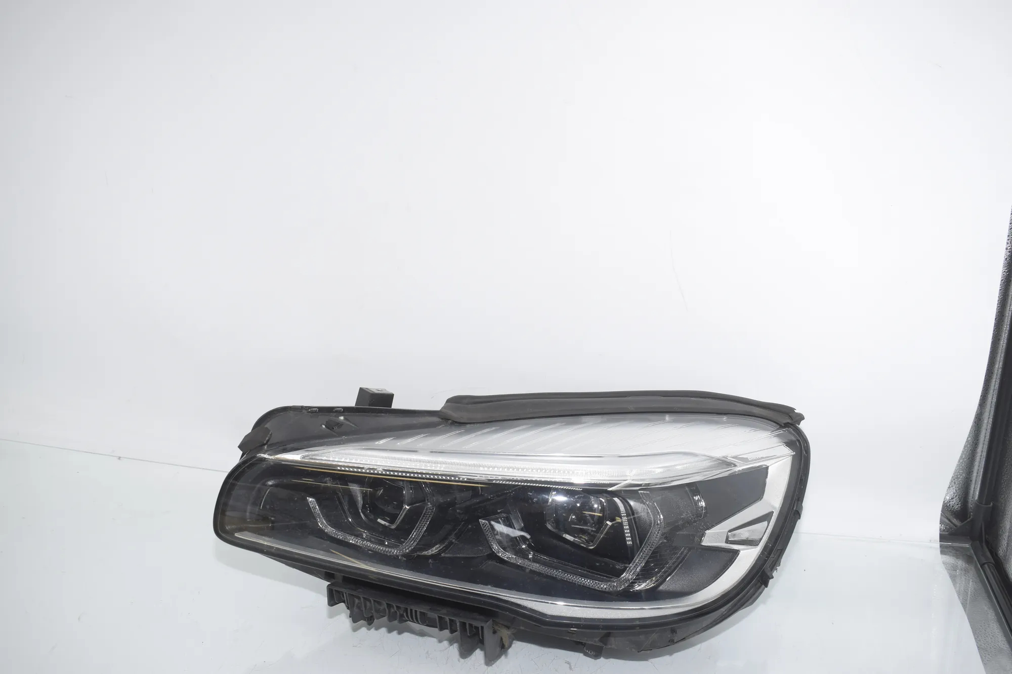 Front Left Headlight – OEM 8738641 · BMW 2 Gran Tourer (F46) 216 i 2018 – 3