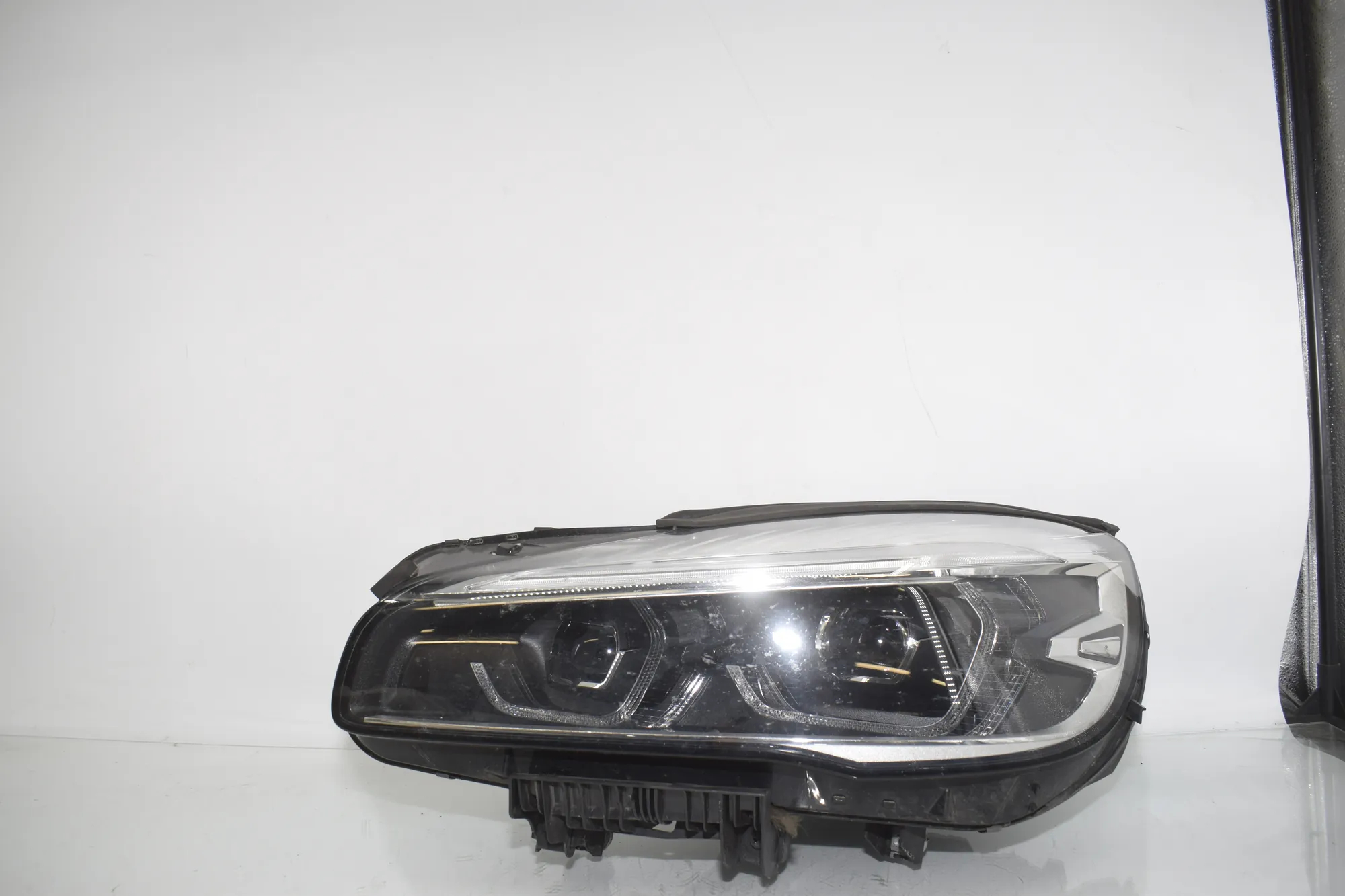 Front Left Headlight – OEM 8738641 · BMW 2 Gran Tourer (F46) 216 i 2018 – 4