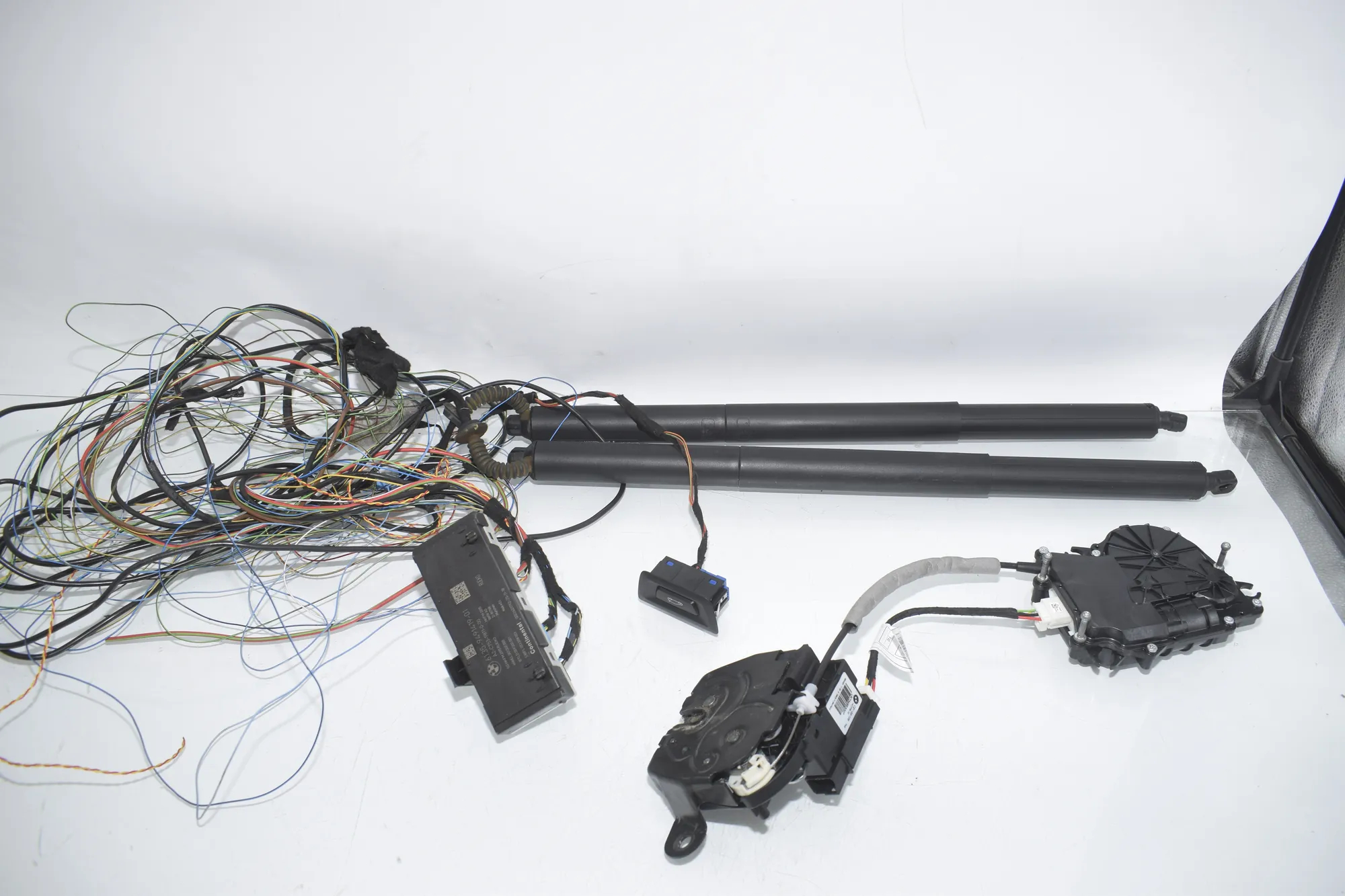 Electric Tailgate Opening Kit – OEM 9491419 · BMW 2 Gran Tourer (F46) 216 i 2018 – 2
