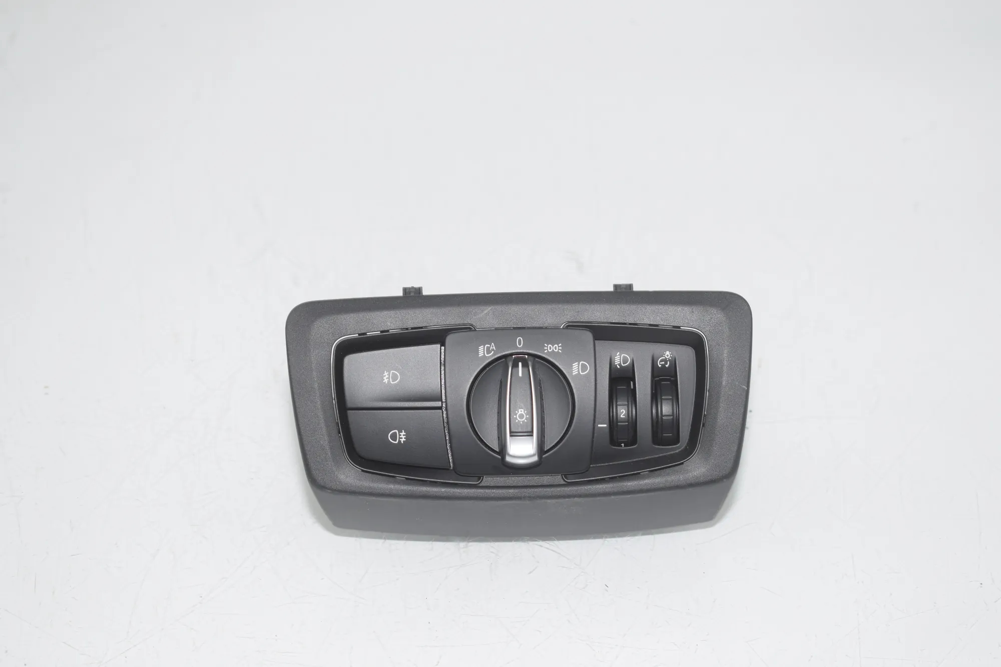 Headlight Switch Control Unit – OEM 9865814 · BMW 2 Gran Tourer (F46) 216 i 2018 – 2