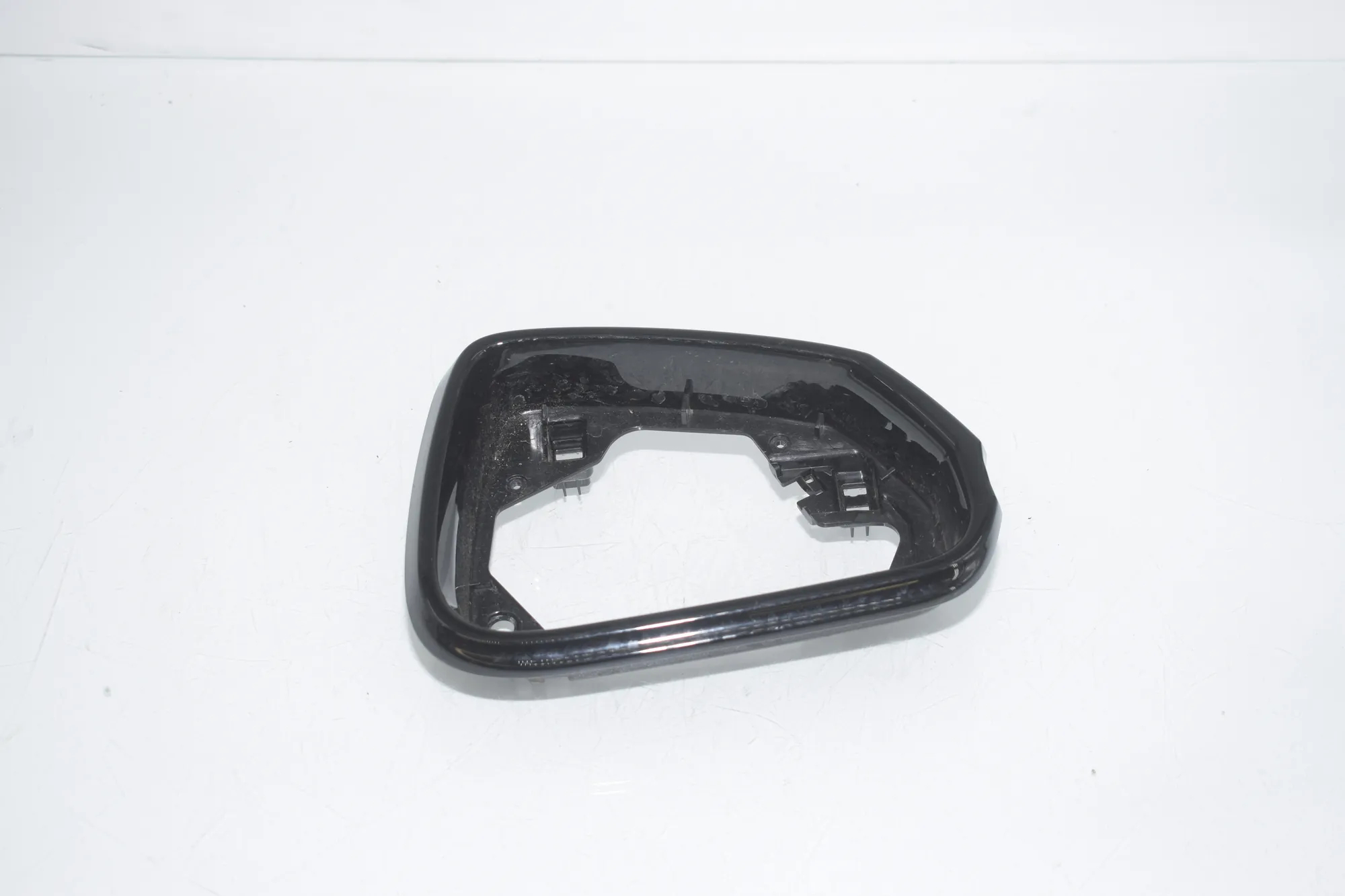Front Right Mirror Trim – OEM 212931416 · BMW X1 (U11) BMW X1 (U11) BMW X1 (U11) sDrive 18 i 2024