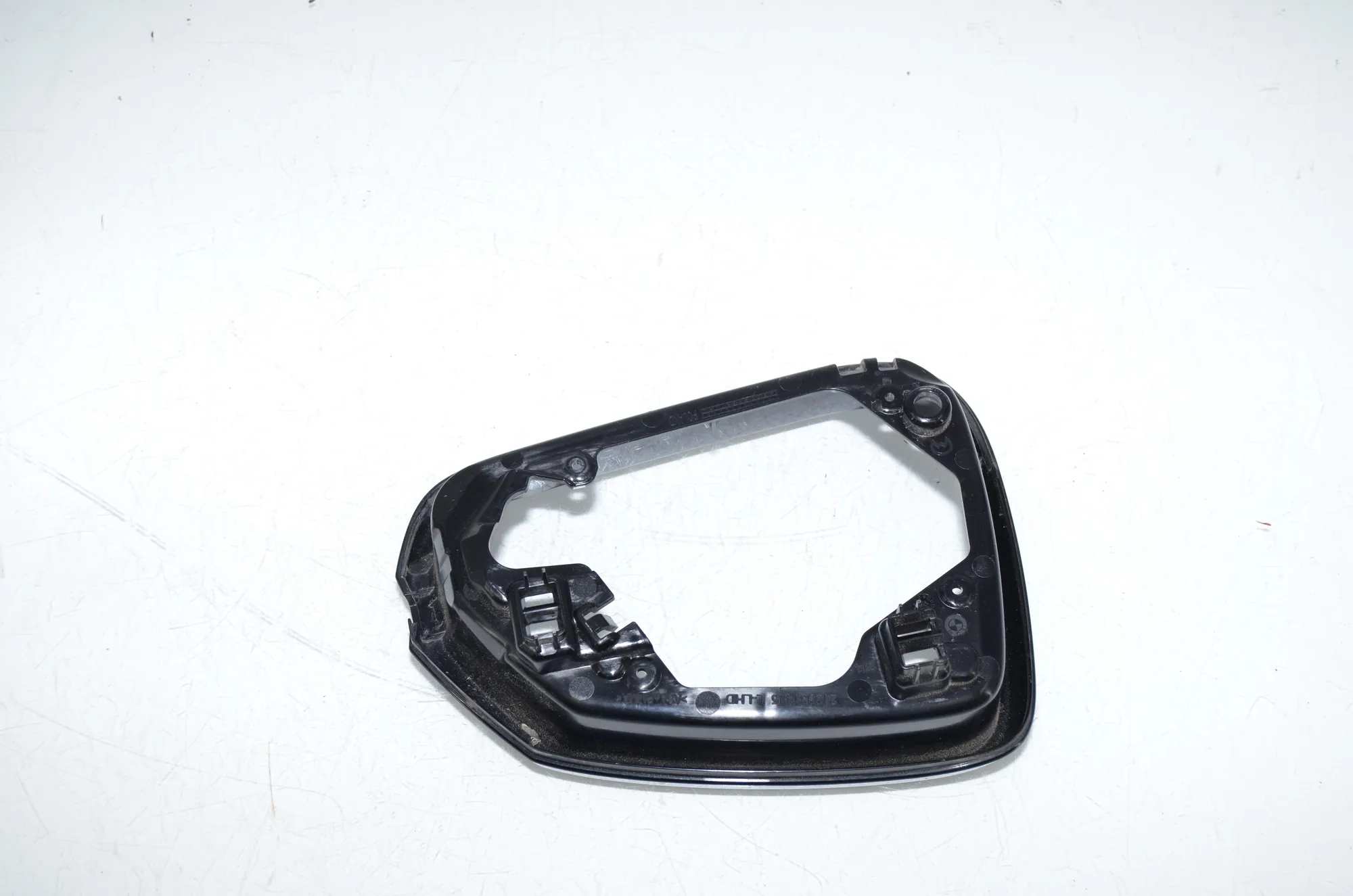 Front Left Mirror Trim – OEM 212931415 · BMW iX1 (U11 BEV) BMW iX1 (U11 BEV) iX1 eDrive 20 2024 – 3