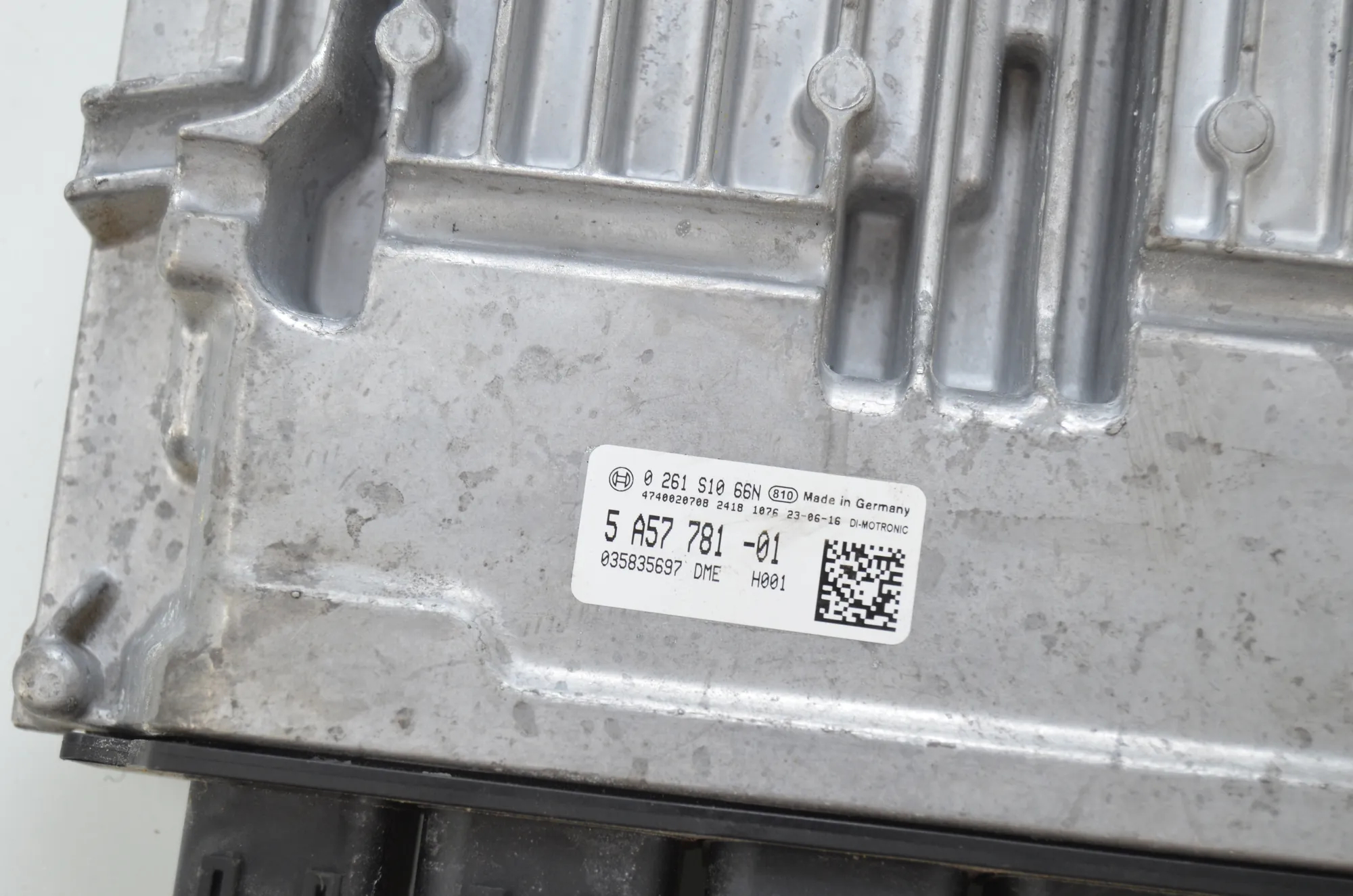 Engine Ignition ECU Set – OEM 5A57781 · BMW 3 Touring (G21) (2019 - -) 320 i 2023 – 8