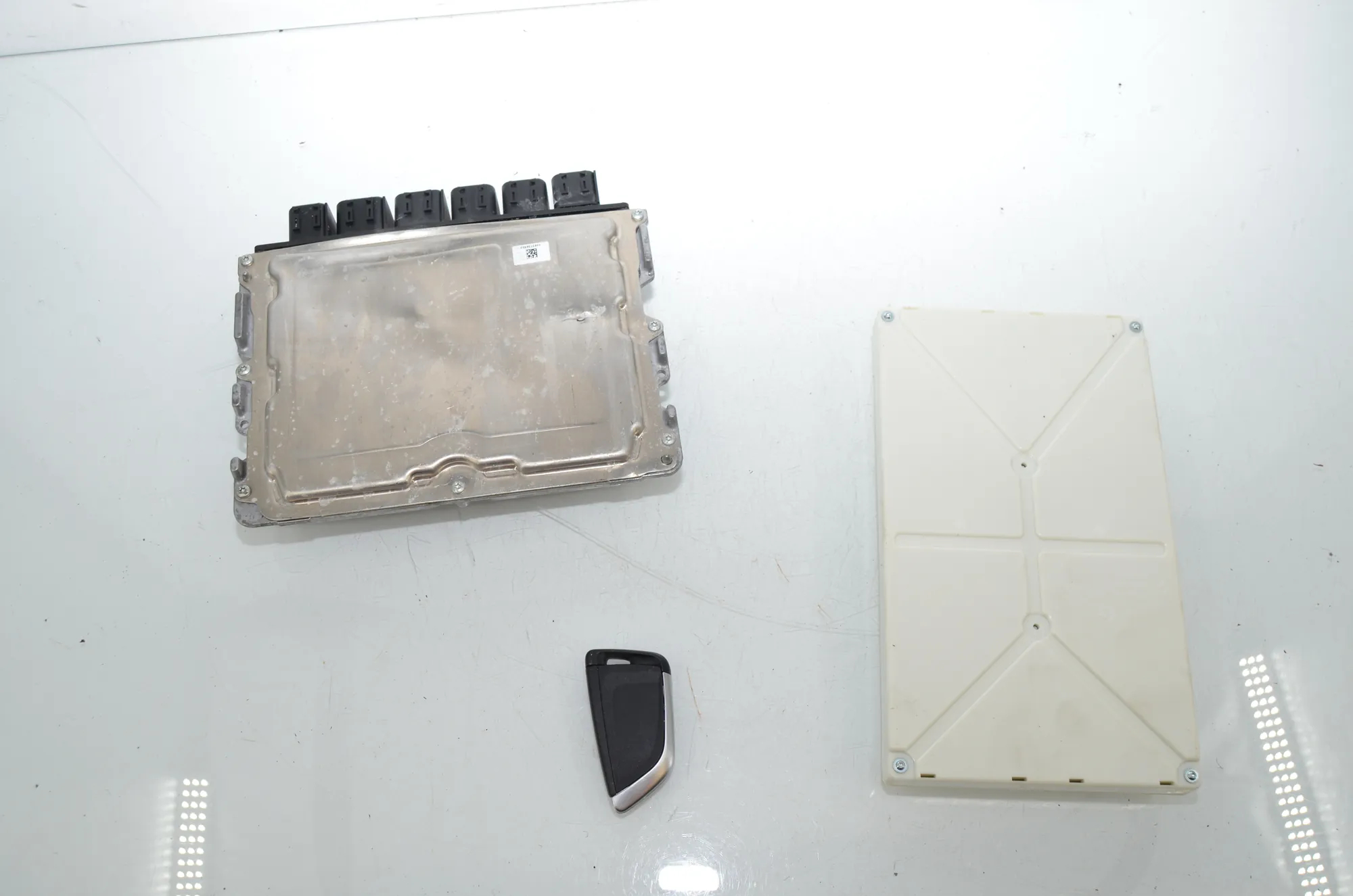 Engine Ignition ECU Set – OEM 5A57781 · BMW 3 Touring (G21) (2019 - -) 320 i 2023 – 5