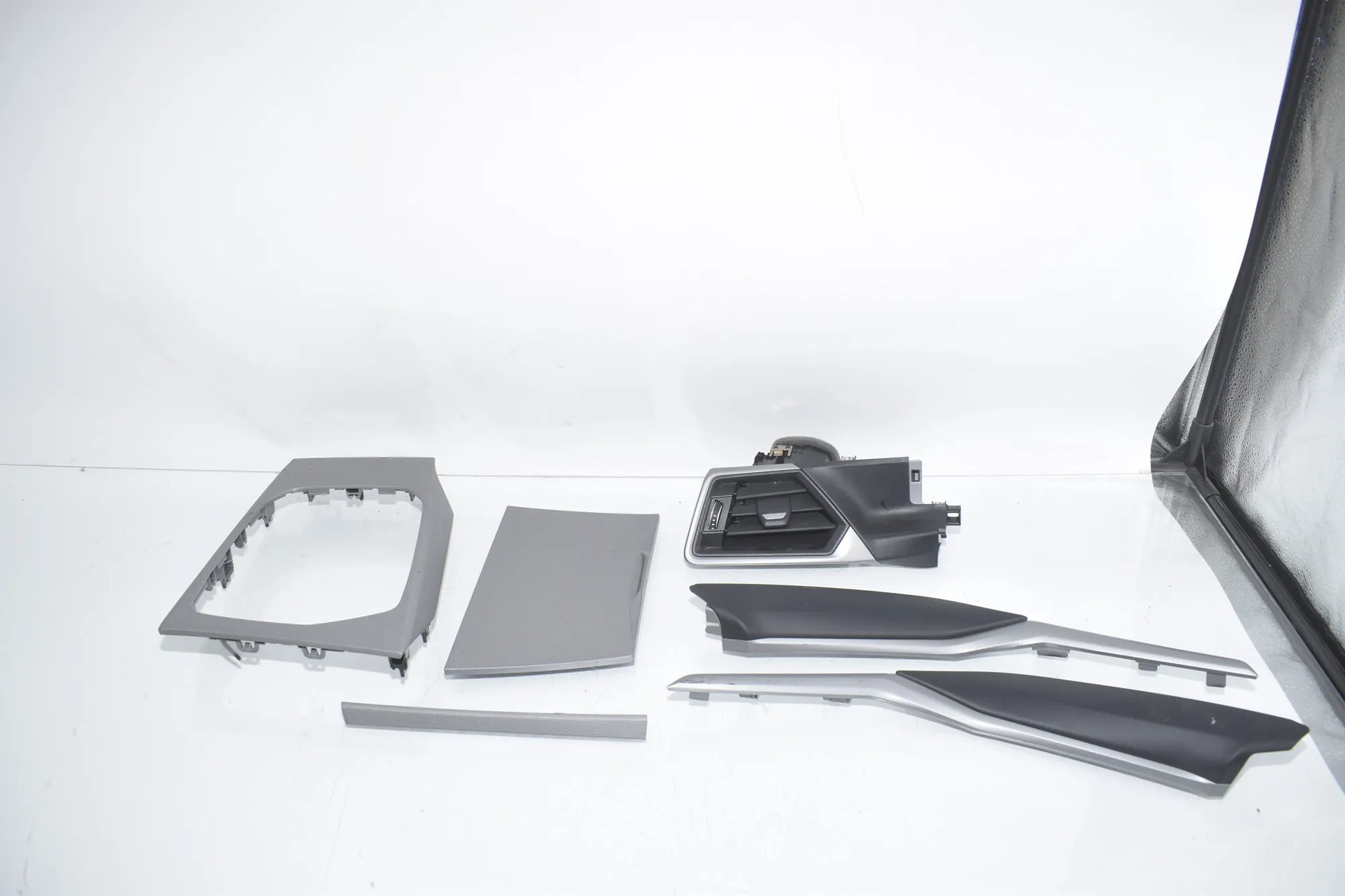 Interior Trim Strips Kit – OEM 6806780 · BMW 3 Touring (G21) (2019 - -) 320 i 2023