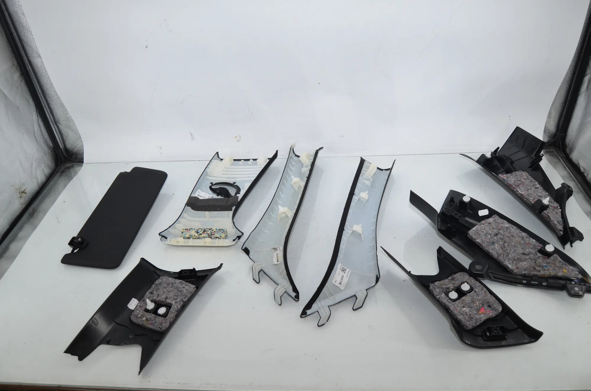 Interior Side Pillars Trim Kit – OEM 7433241 · BMW 3 Touring (G21) (2019 - -) 320 i 2023 – 5