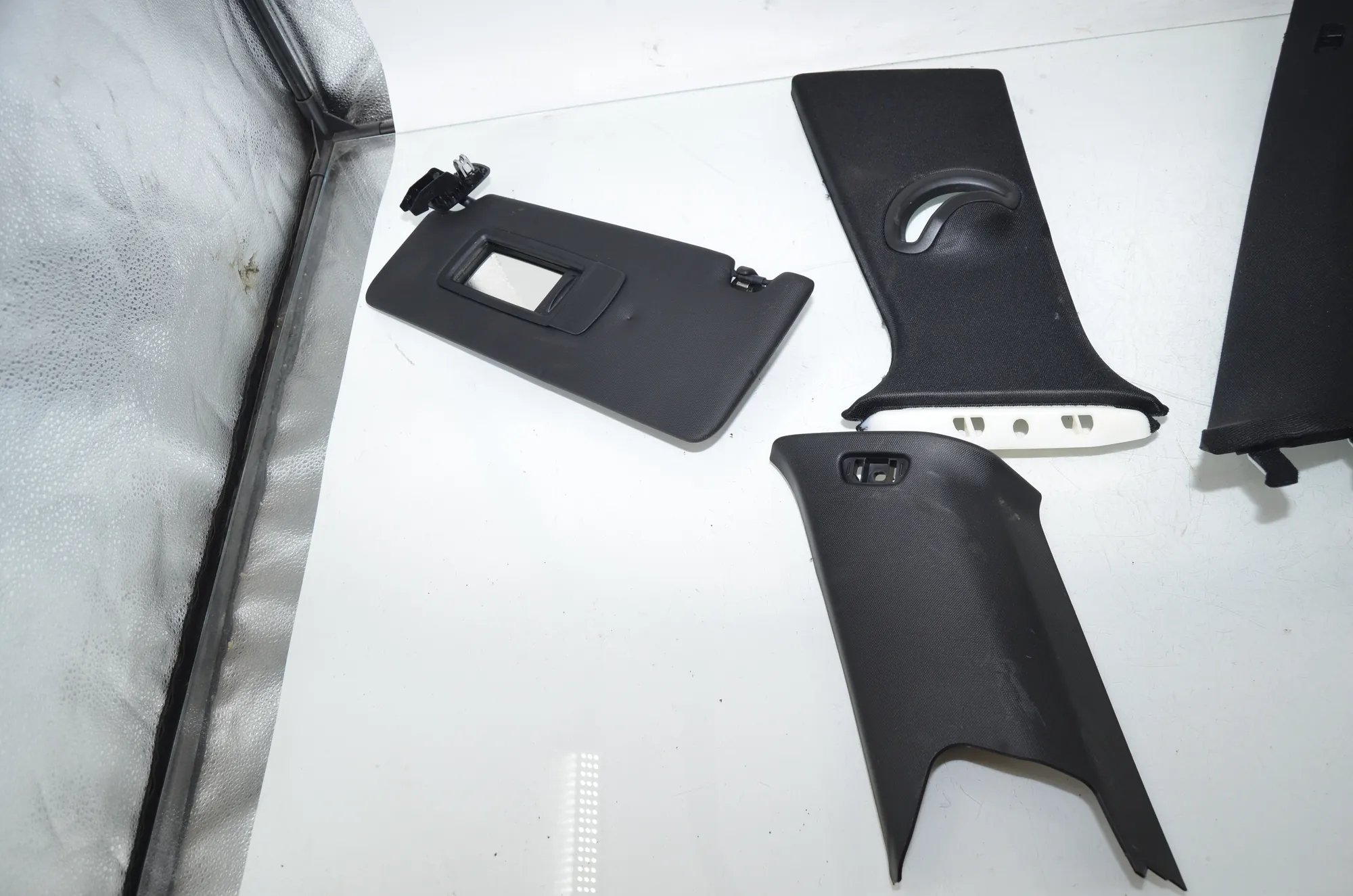 Interior Side Pillars Trim Kit – OEM 7433241 · BMW 3 Touring (G21) (2019 - -) 320 i 2023 – 2