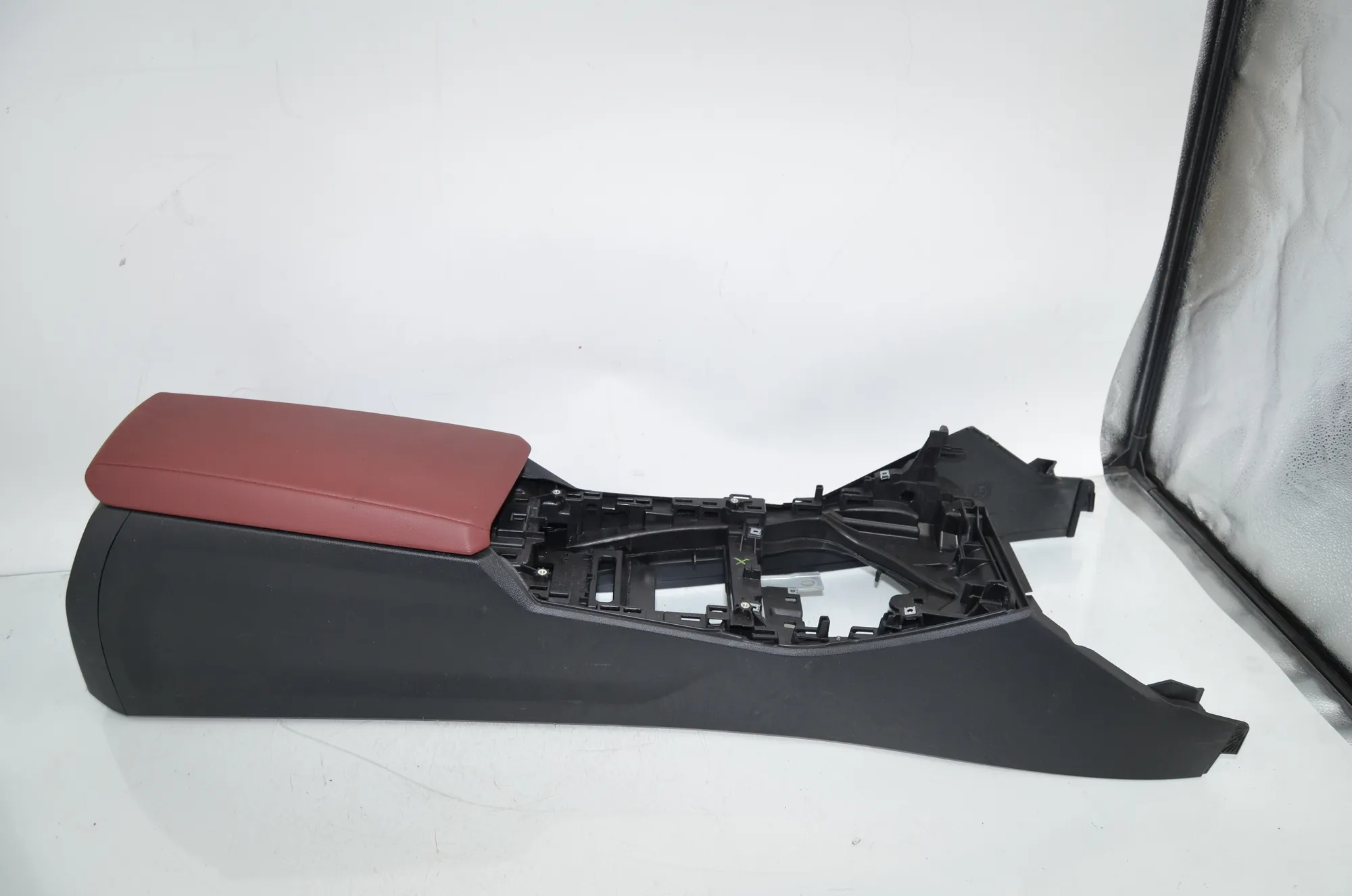 Center Console – OEM 6996833 · BMW 3 Touring (G21) (2019 - -) 320 i 2023 – 3