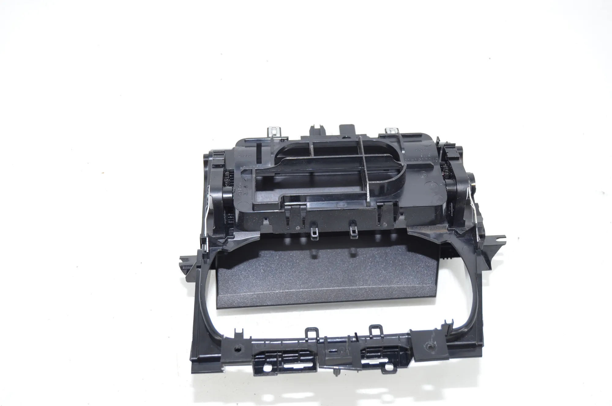 Cup Holder – OEM 5A55206 · BMW 3 Touring (G21) (2019 - -) 320 i 2023 – 3