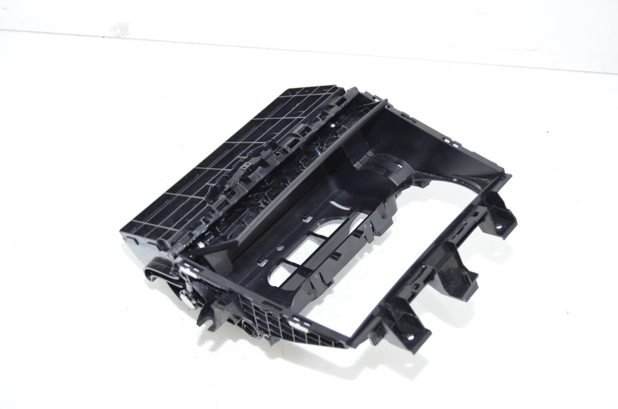 Cup Holder – OEM 5A55206 · BMW 3 Touring (G21) (2019 - -) 320 i 2023 – 2