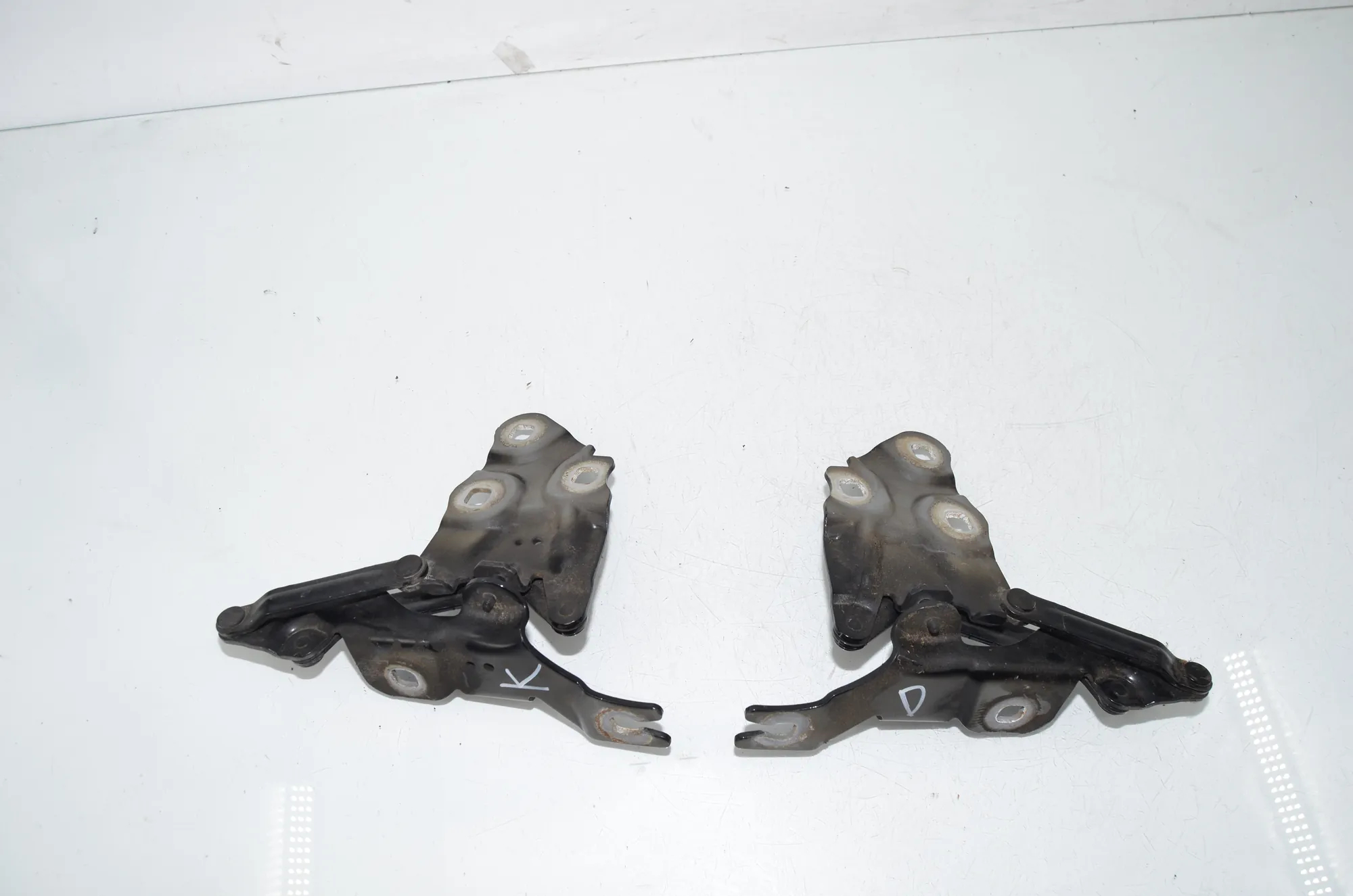 Bonnet Hood Hinge Set – OEM 7210729 · BMW X3 (F25) xDrive 20 d 2012 – 3