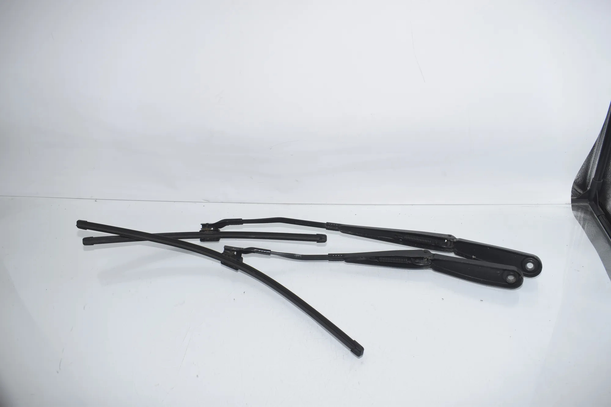 Front Wiper Arms – OEM 7213271 · BMW X3 (F25) xDrive 20 d 2012 – 3