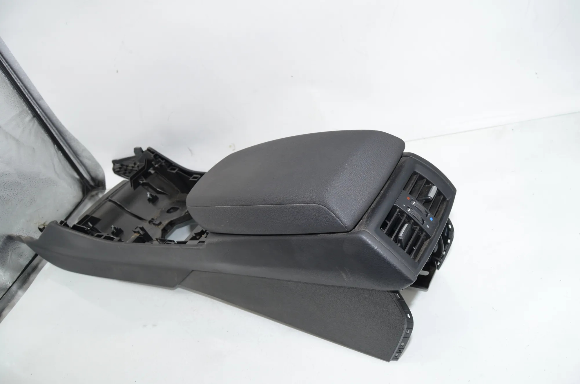 Center Console – OEM 9204251 · BMW X3 (F25) xDrive 20 d 2012 – 4