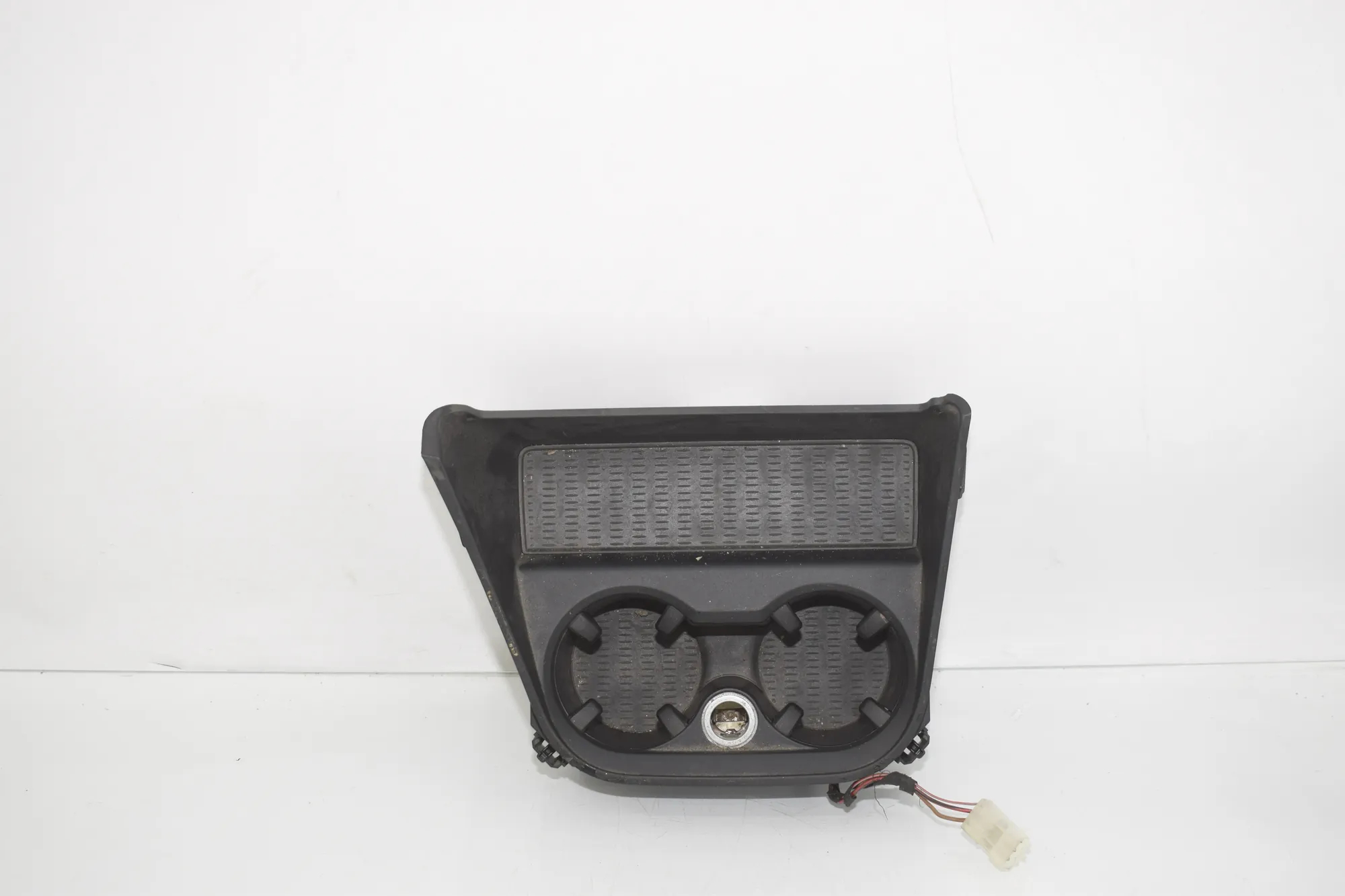 Cup Holder – OEM 9184496 · BMW X3 (F25) xDrive 20 d 2012 – 4