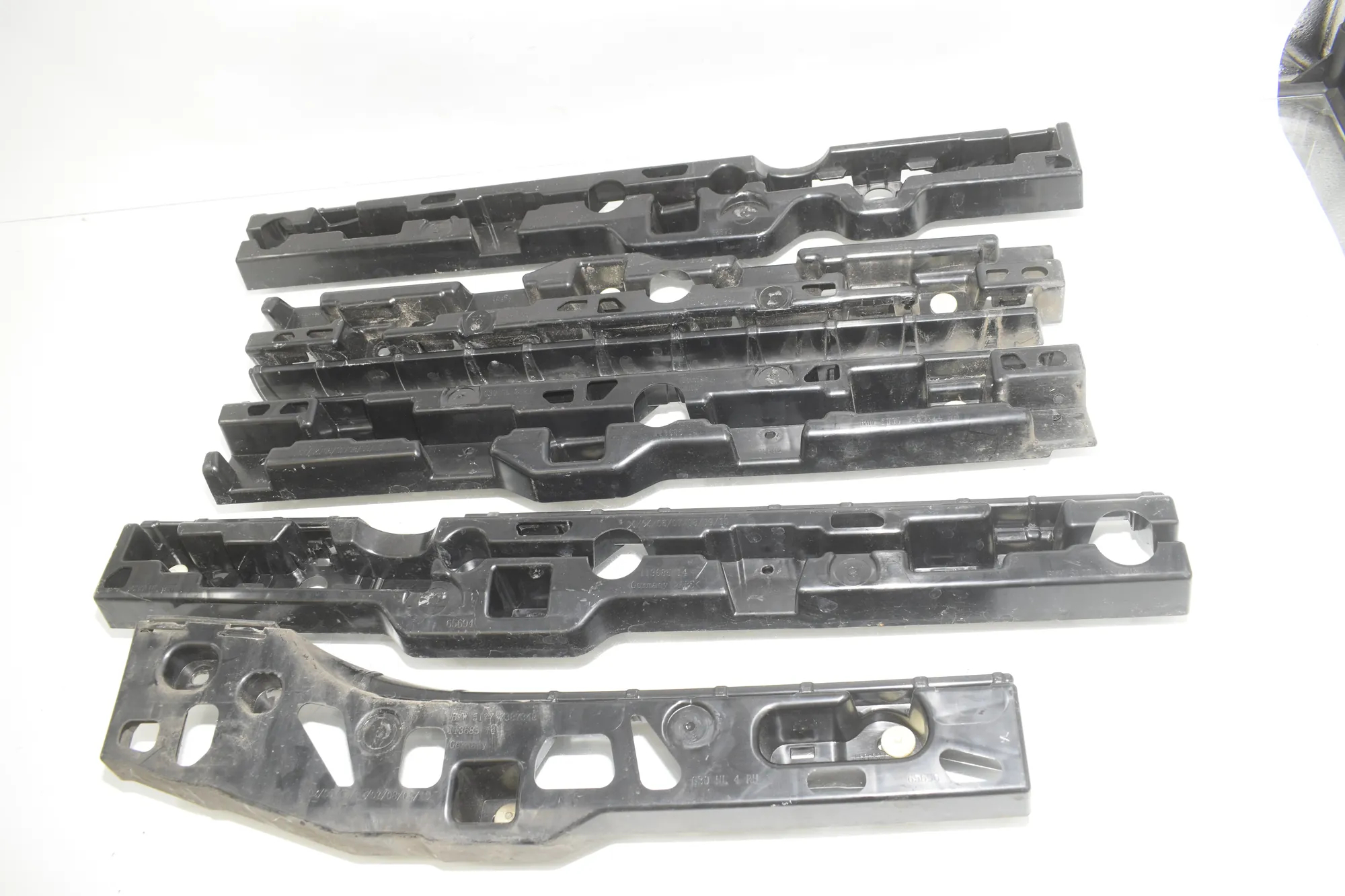 Sideskirt Bracket – OEM 7387348 · BMW 5 (G30) (2016 - -) 540 i 2017 – 2
