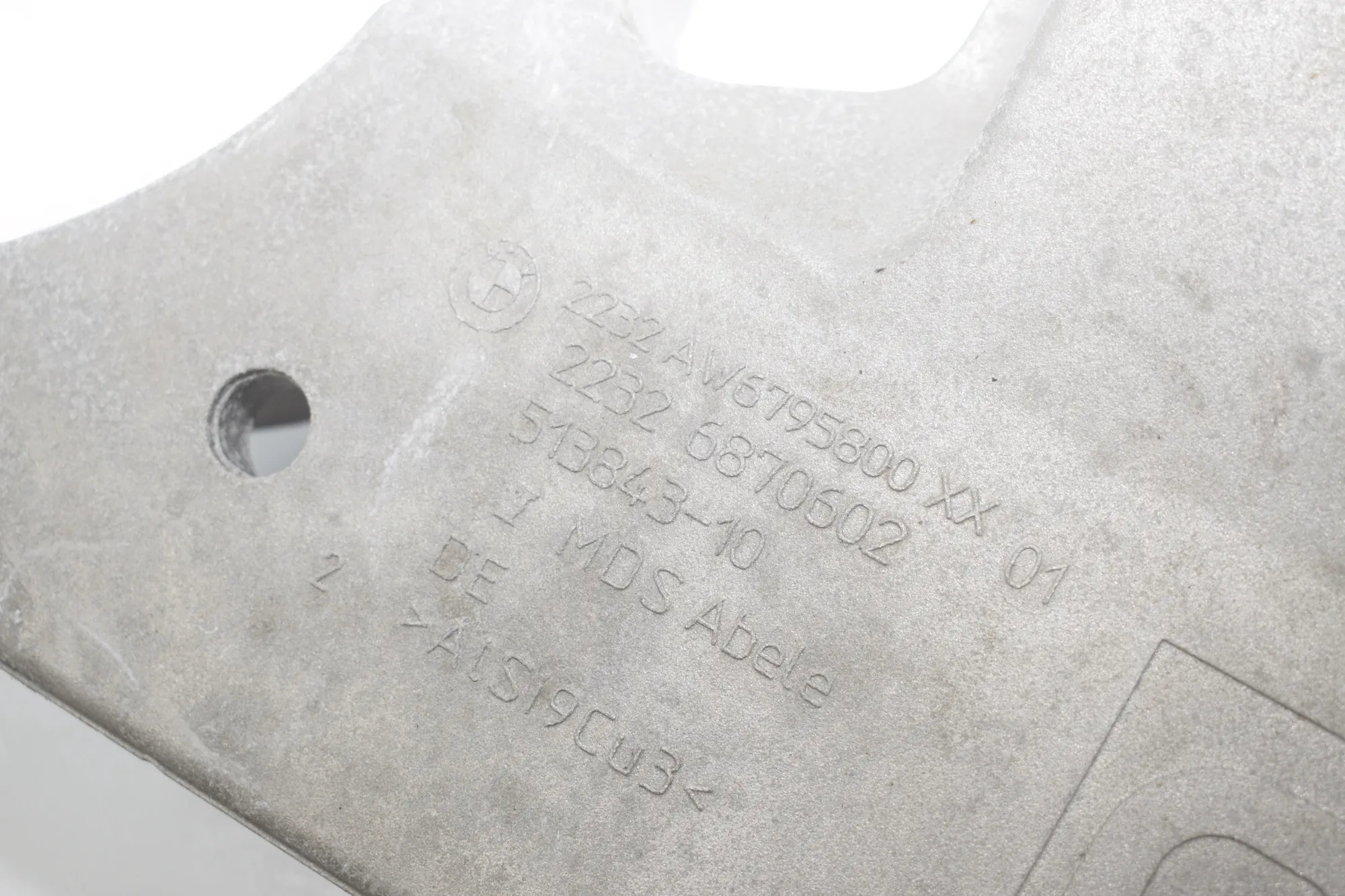 Gearbox Mount Bracket – OEM 6870602 · BMW 5 (G30) (2016 - -) 540 i 2017 – 3