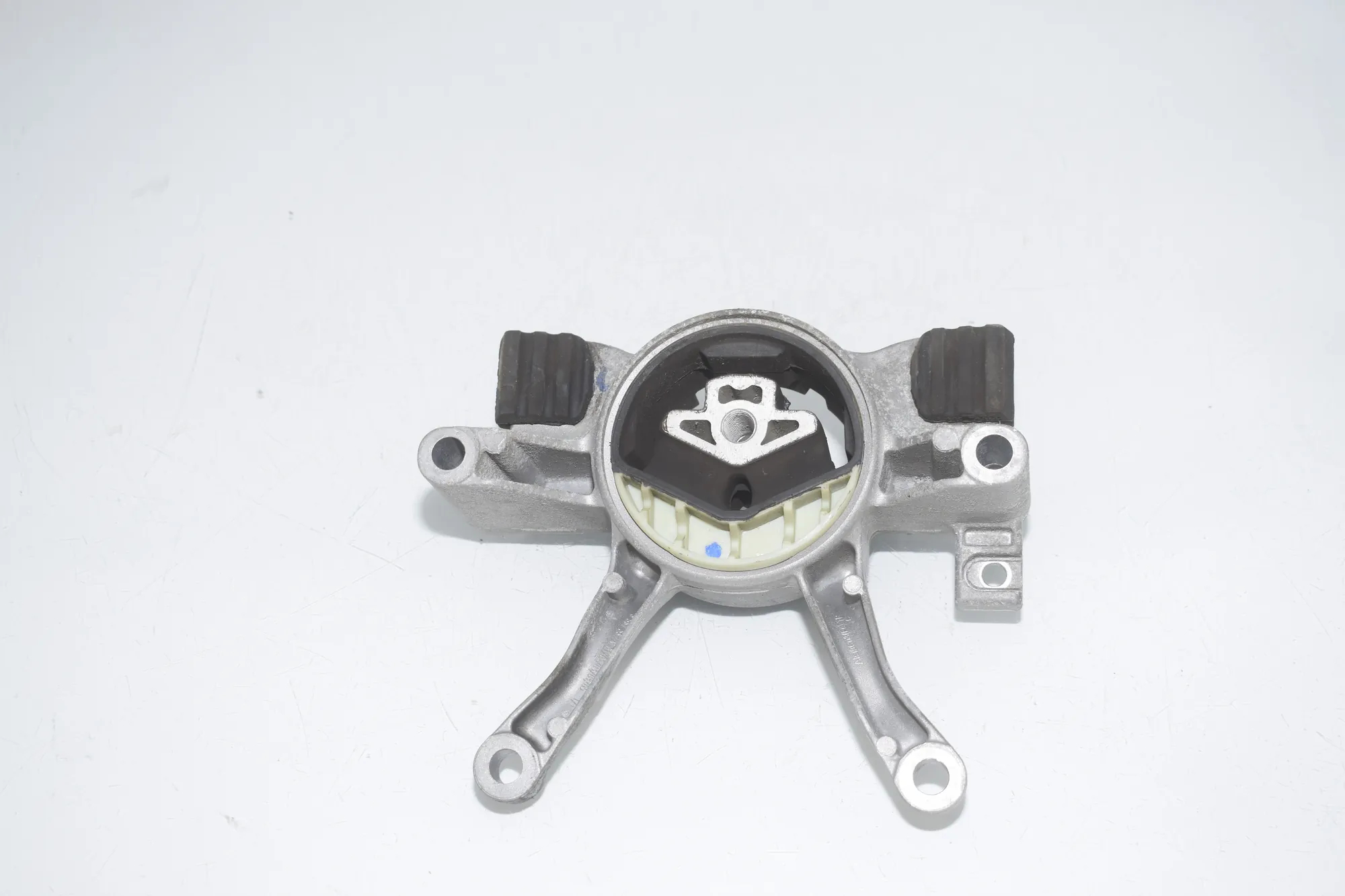 Gearbox Mount – OEM 6862575 · BMW 5 (G30) (2016 - -) 540 i 2017 – 3