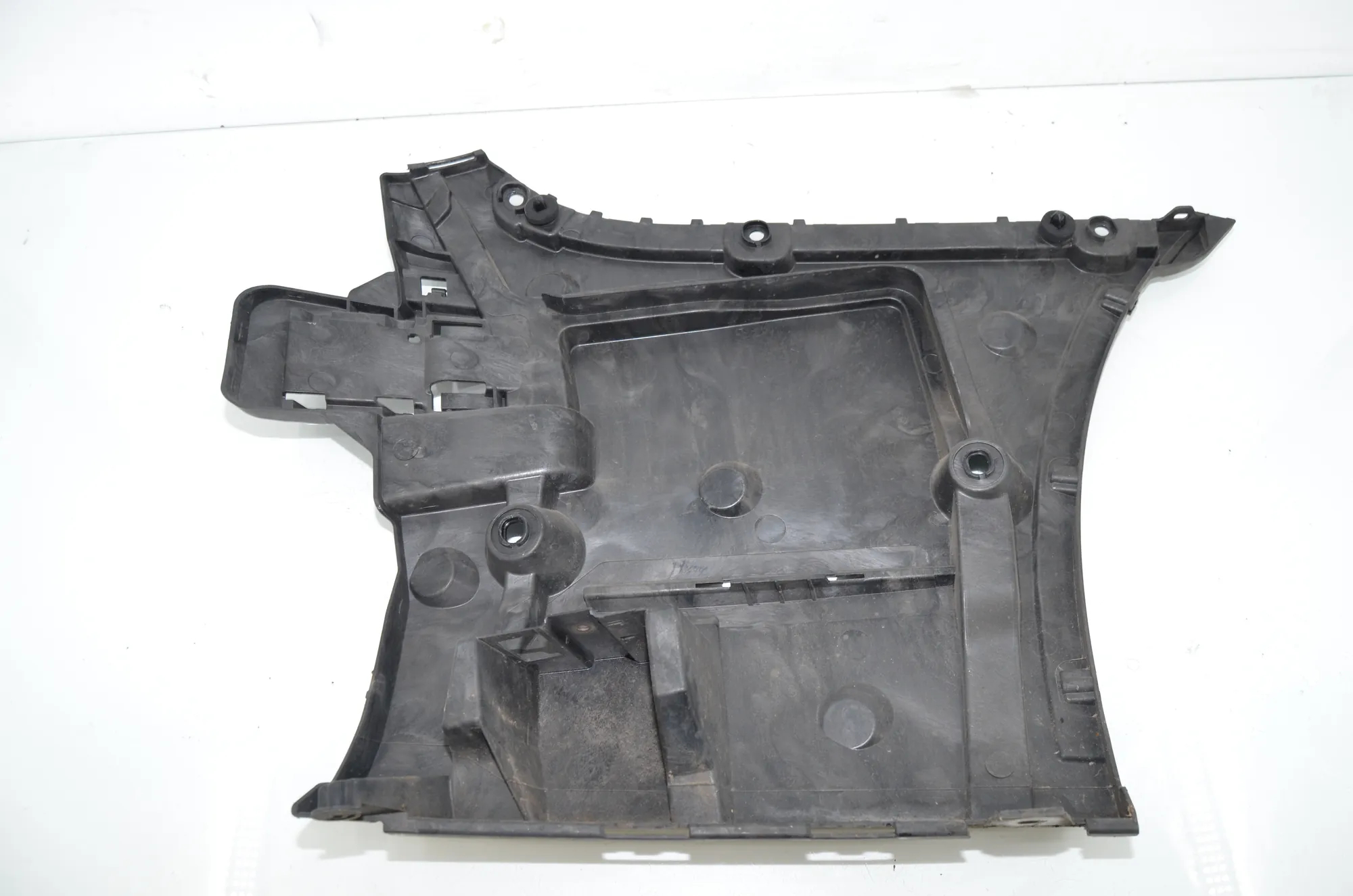 Rear Left Bumper Bracket – OEM 7387299 · BMW 5 (G30) (2016 - -) 540 i 2017 – 3