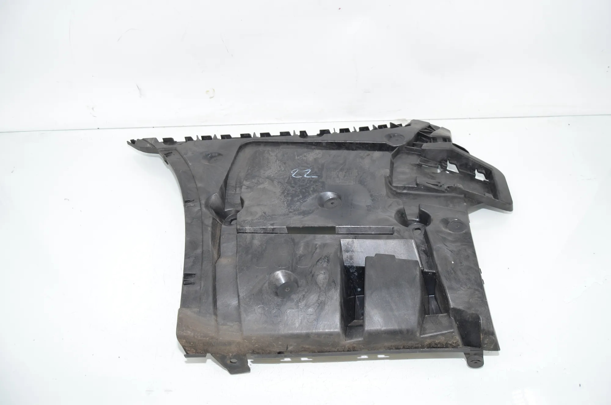 Rear Left Bumper Bracket – OEM 7387299 · BMW 5 (G30) (2016 - -) 540 i 2017