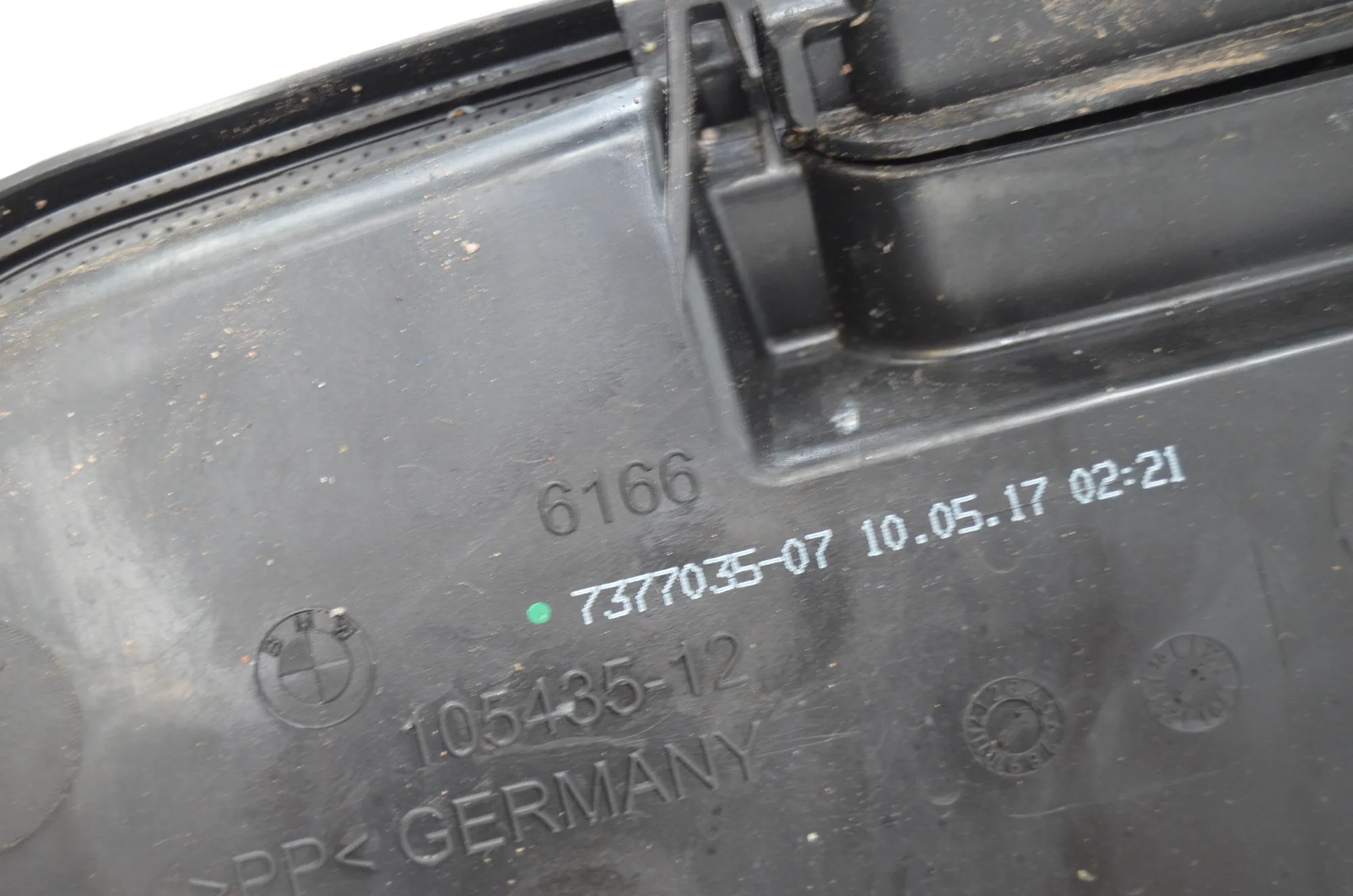 Window Washer Tank – OEM 7377035 · BMW 5 (G30) (2016 - -) 540 i 2017 – 4