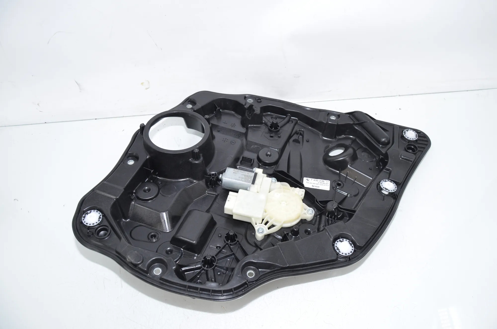 Rear Right Door Window Regulator – OEM 7432236 · BMW 3 Touring (G21) (2019 - -) 320 i 2023 – 3