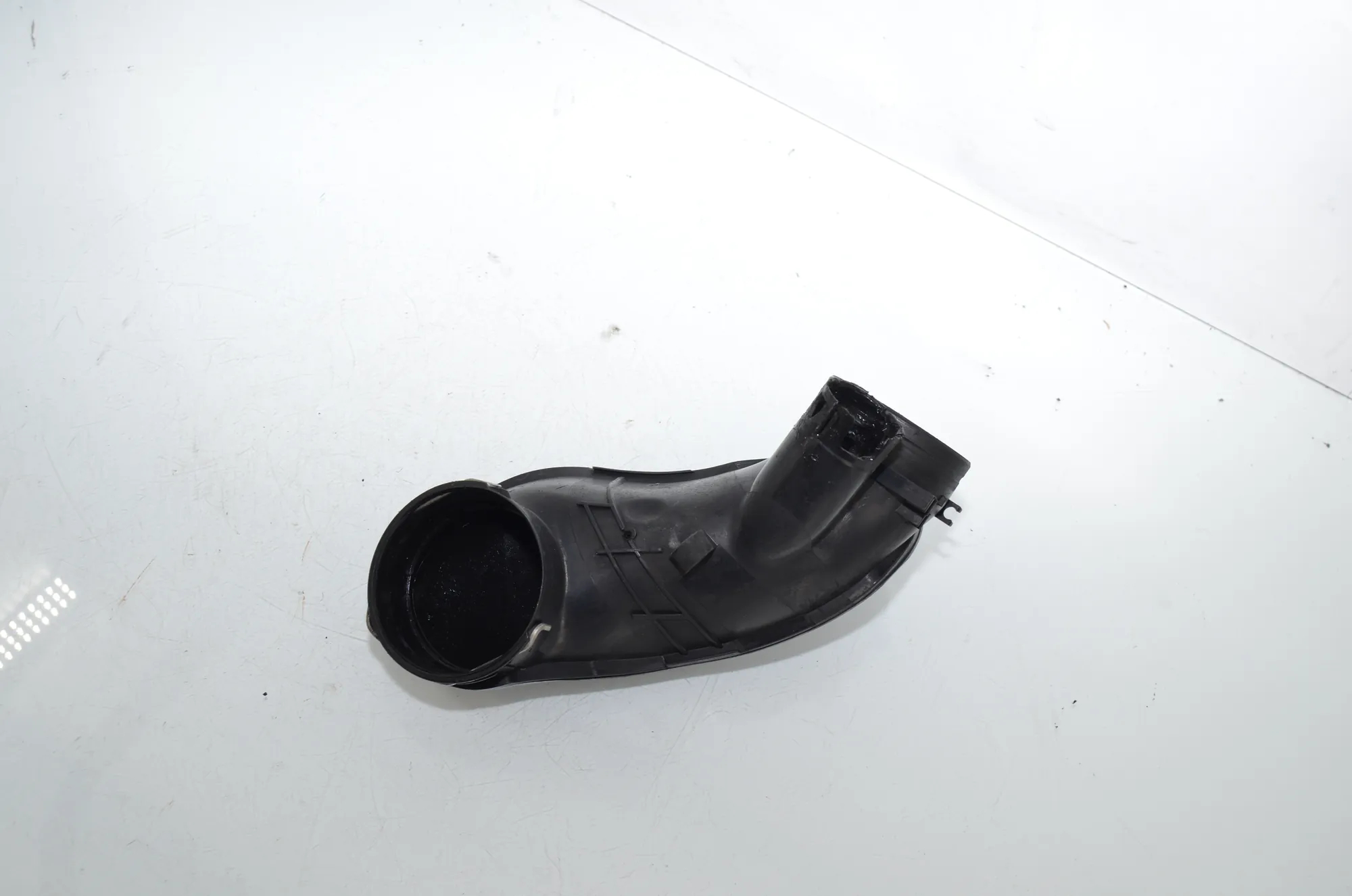 Air Intake Tube – OEM 7807493 · BMW 5 (F10) 525 d 2010 – 4