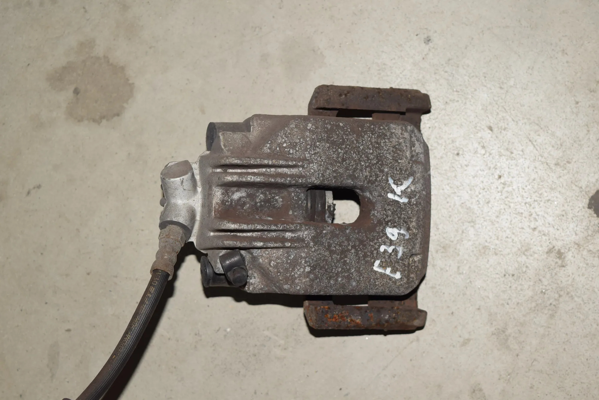 Rear Left Brake Caliper · BMW 5 Touring (E39) 520 d 2002 – 2