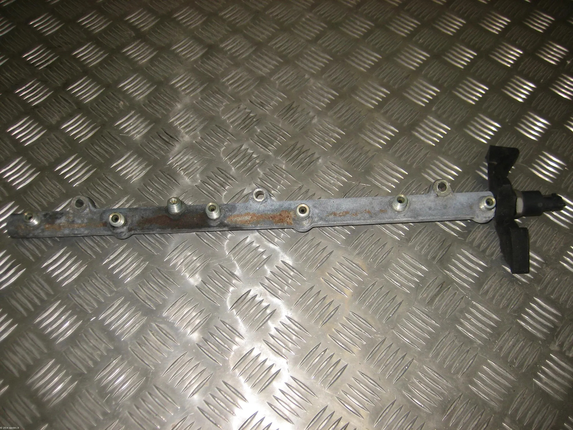 Fuel Rail · BMW 5 (E39) 530 d 2000