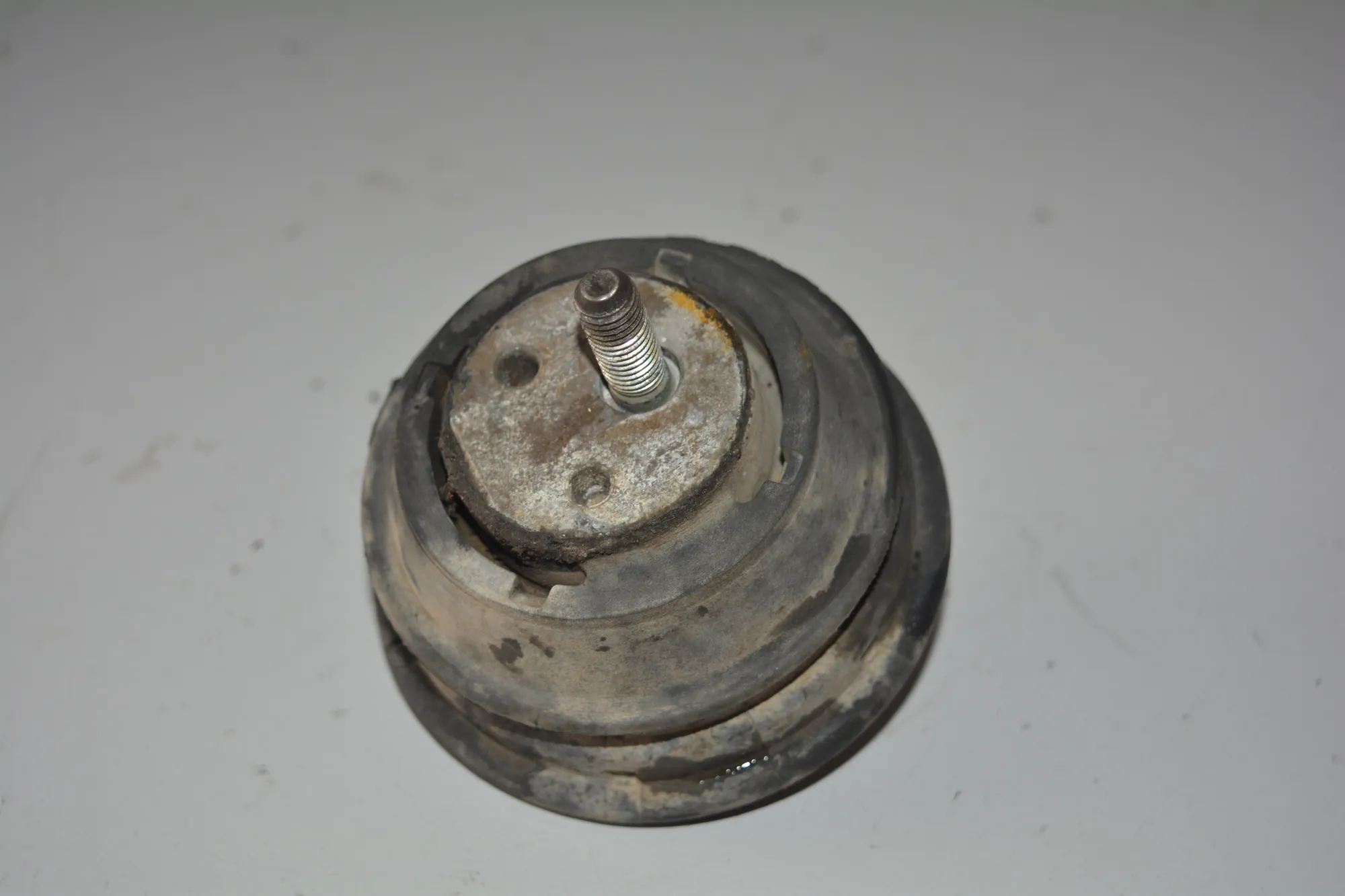 Right Side Engine Mount · BMW 5 (E39) 520 i 1998