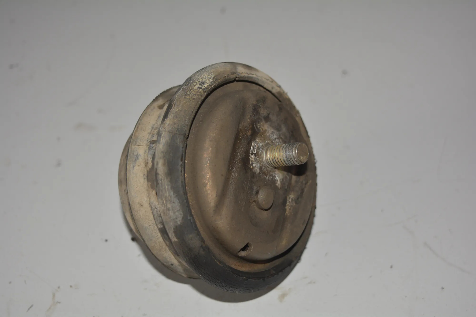 Right Side Engine Mount · BMW 5 (E39) 520 i 1998 – 2