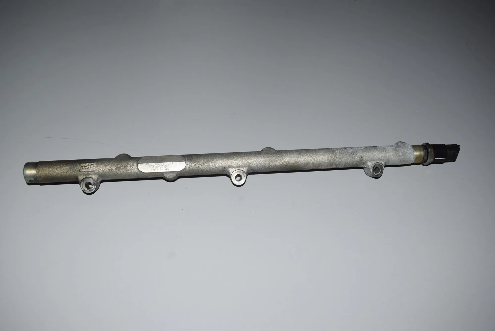 Fuel Rail – OEM 0445215 · BMW 5 (E39) 530 d 1999 – 2
