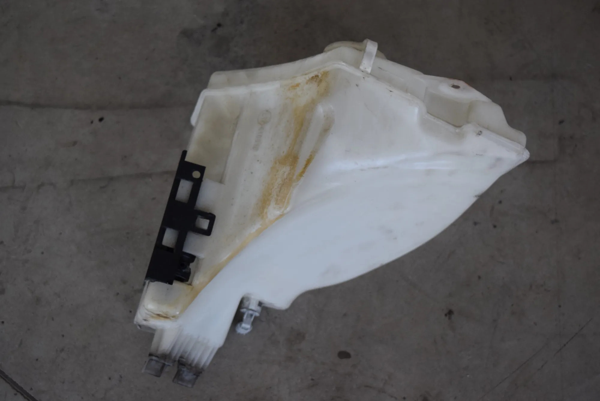 Window Washer Tank · BMW 3 (E46) 318 i 2000 – 2