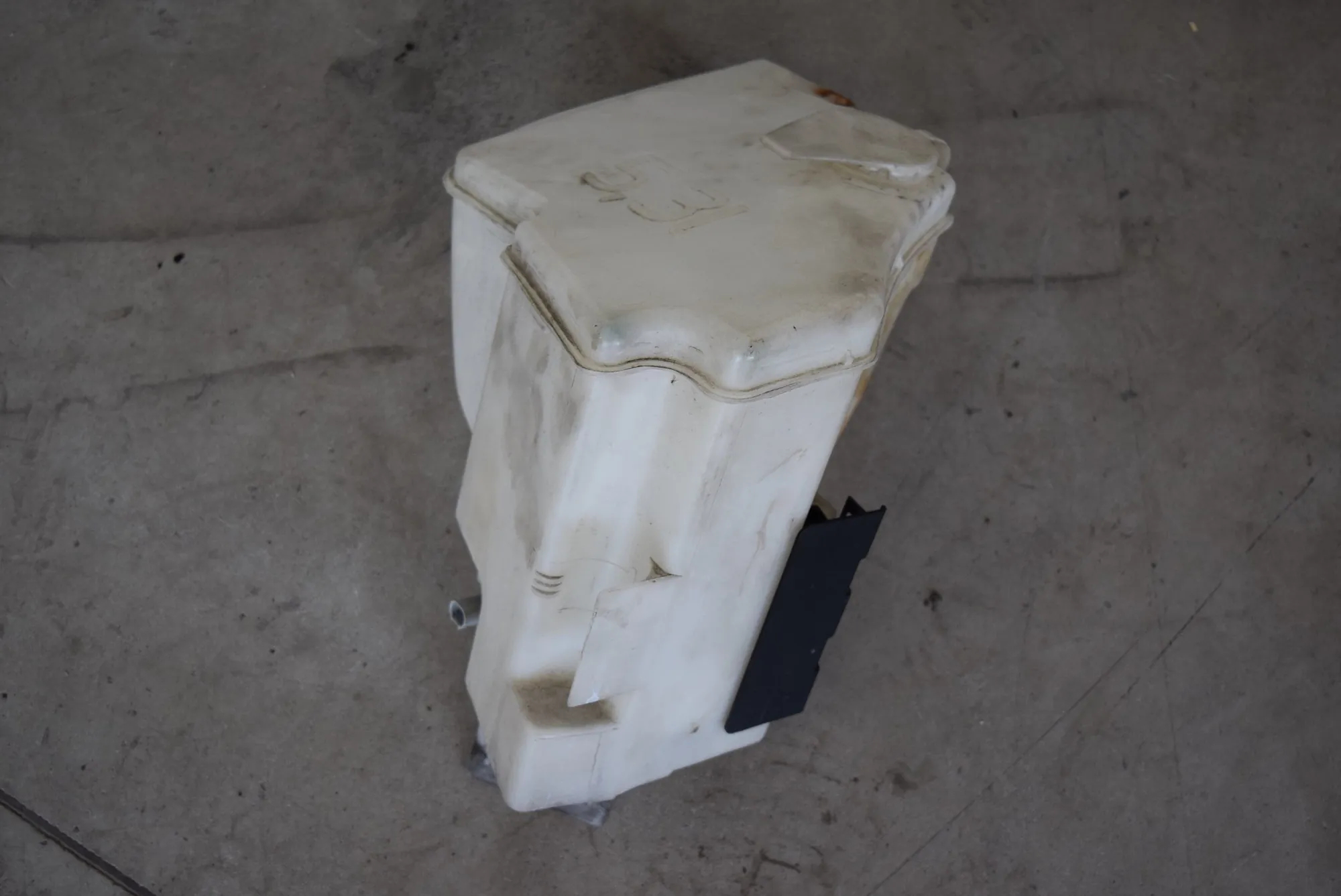 Window Washer Tank · BMW 3 (E46) 318 i 2000