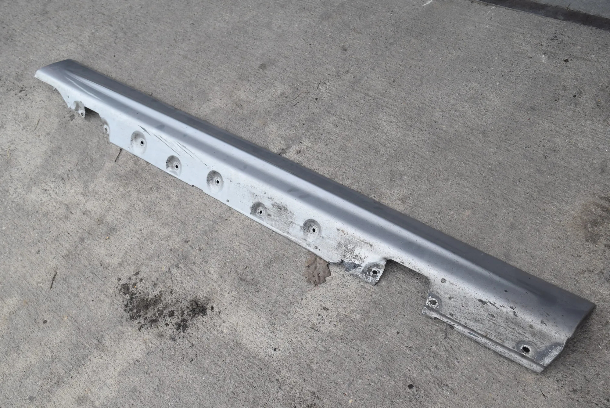 Left Side Plastic Sideskirt Cover · BMW 3 (E46) 318 i 2000