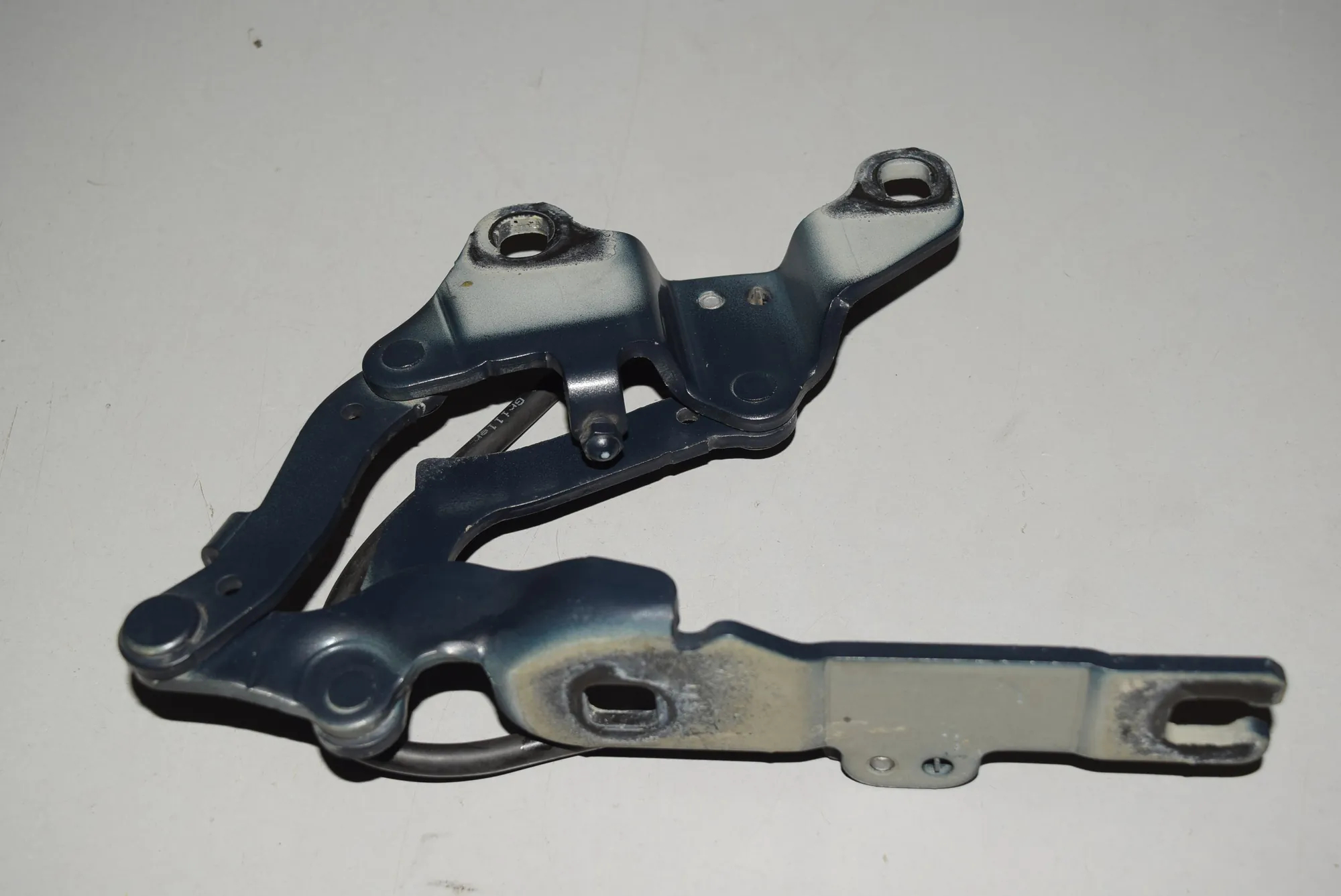 Front Left Bonnet Hinge – OEM 7115263 · BMW 3 (E90) 320 d 2005 – 2