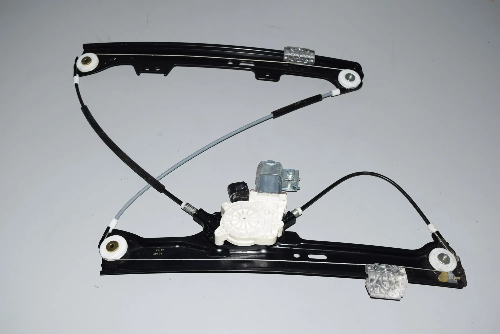 Front Left Door Window Regulator – OEM 51337184383 · BMW 5 (E60) 545 i 2003 – 2
