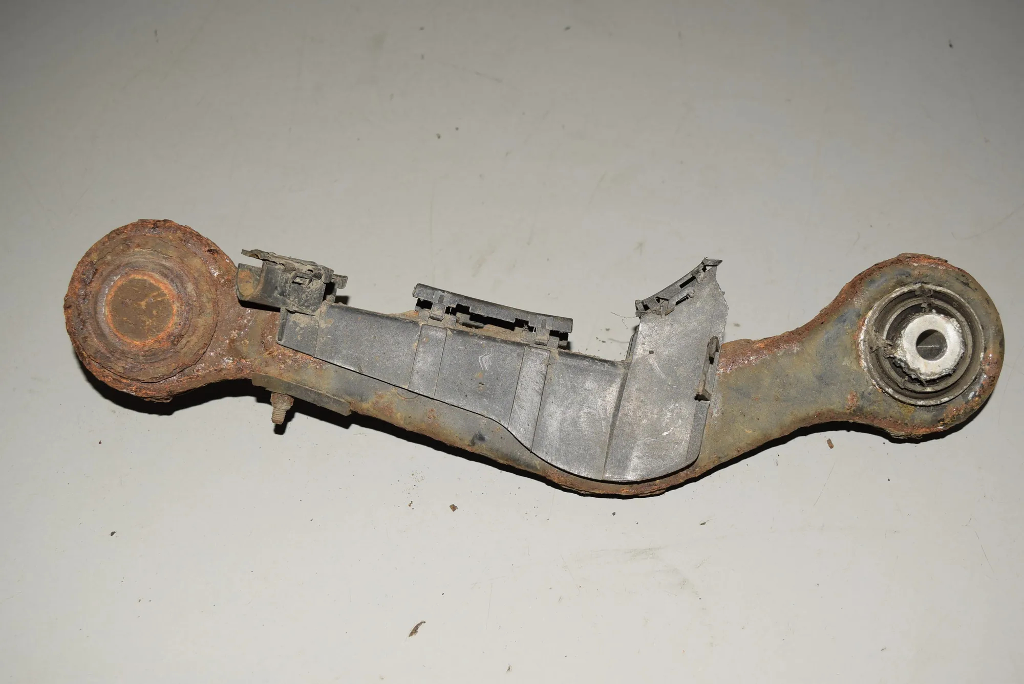 Rear Left Control Arm · BMW X5 (E53) BMW X5 (E53) 2001