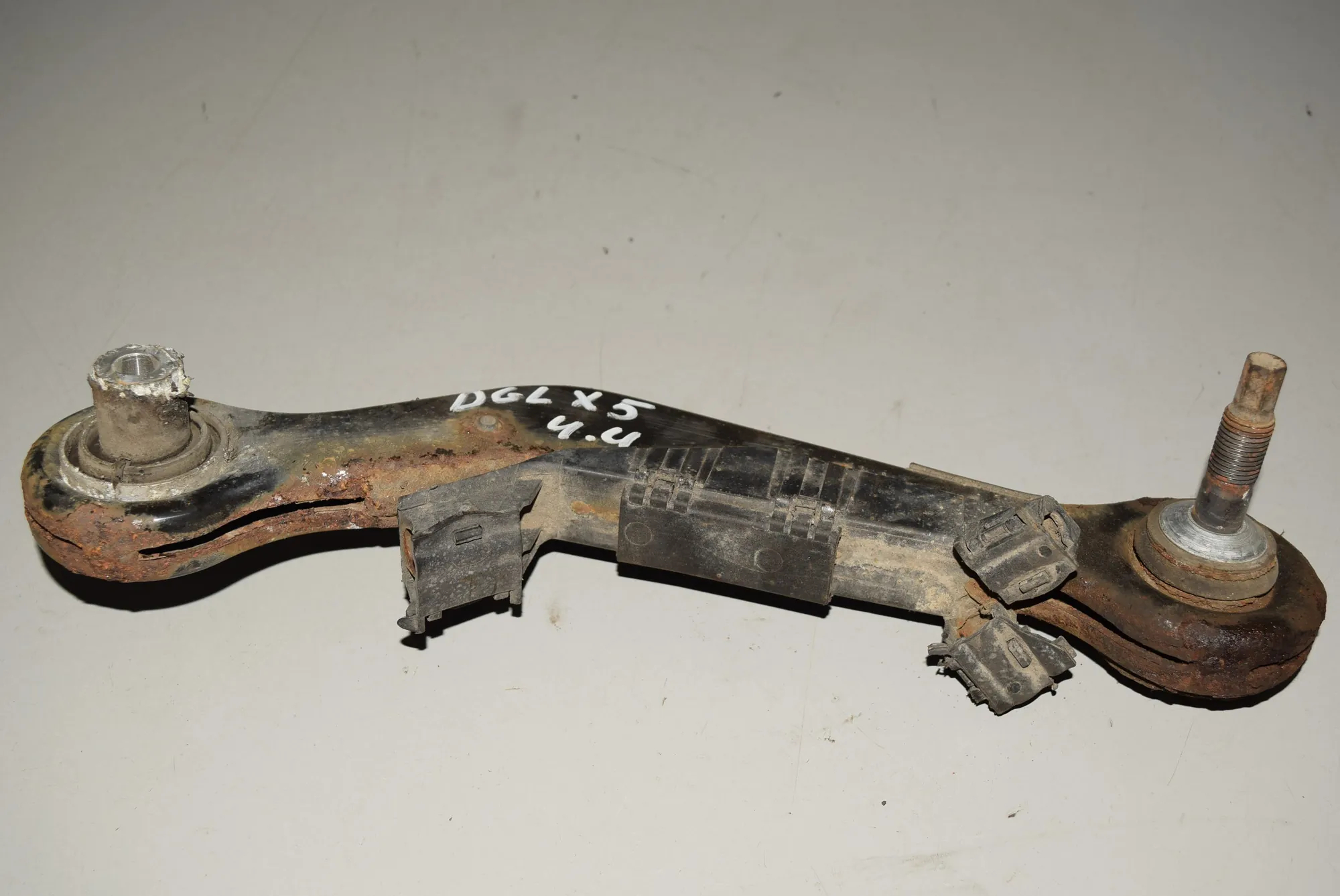 Rear Right Control Arm · BMW X5 (E53) BMW X5 (E53) 2001