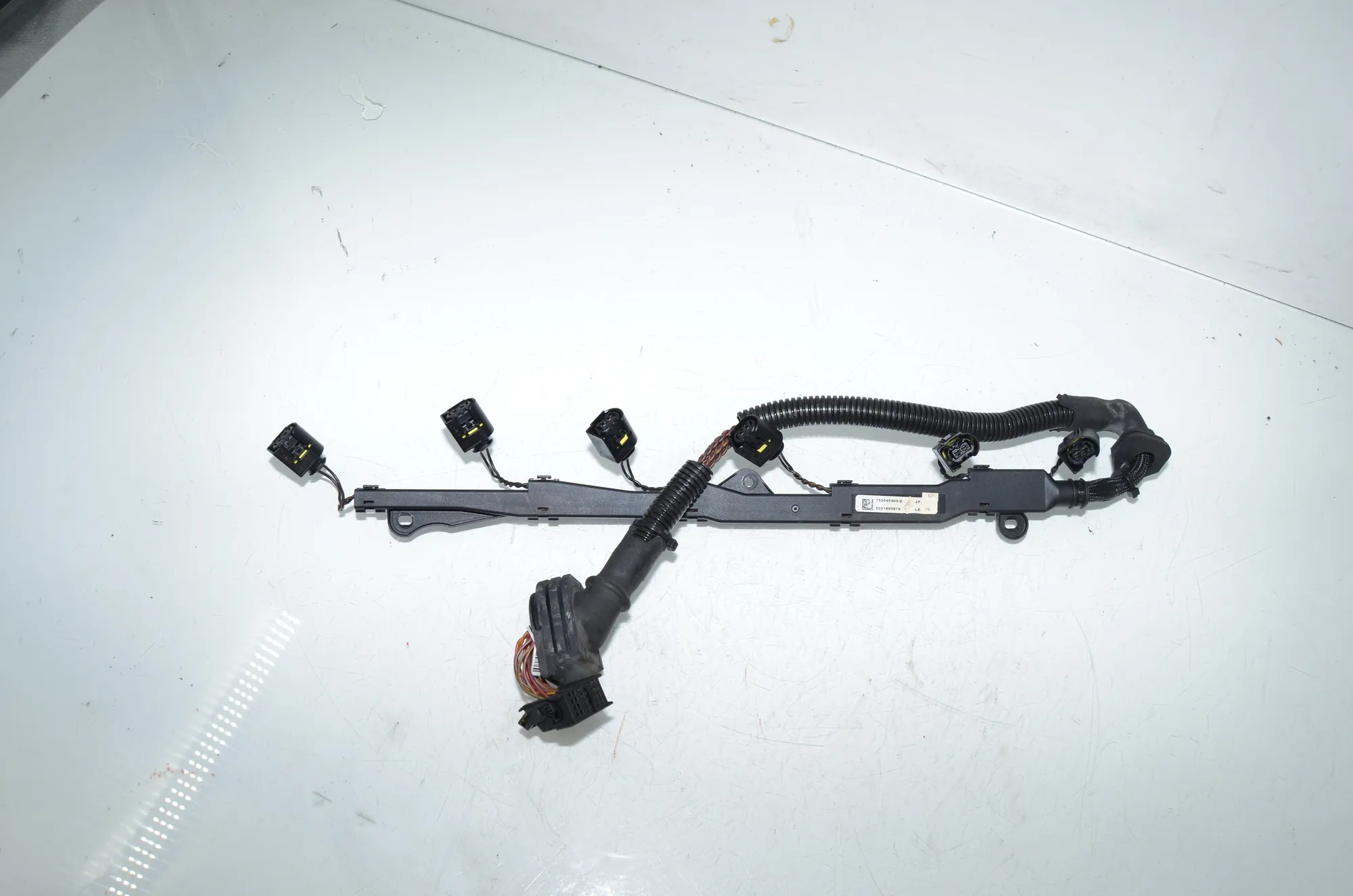 Fuel Injector Wire Connection – OEM 7809680 · BMW 5 (F10) 525 d 2010 – 2