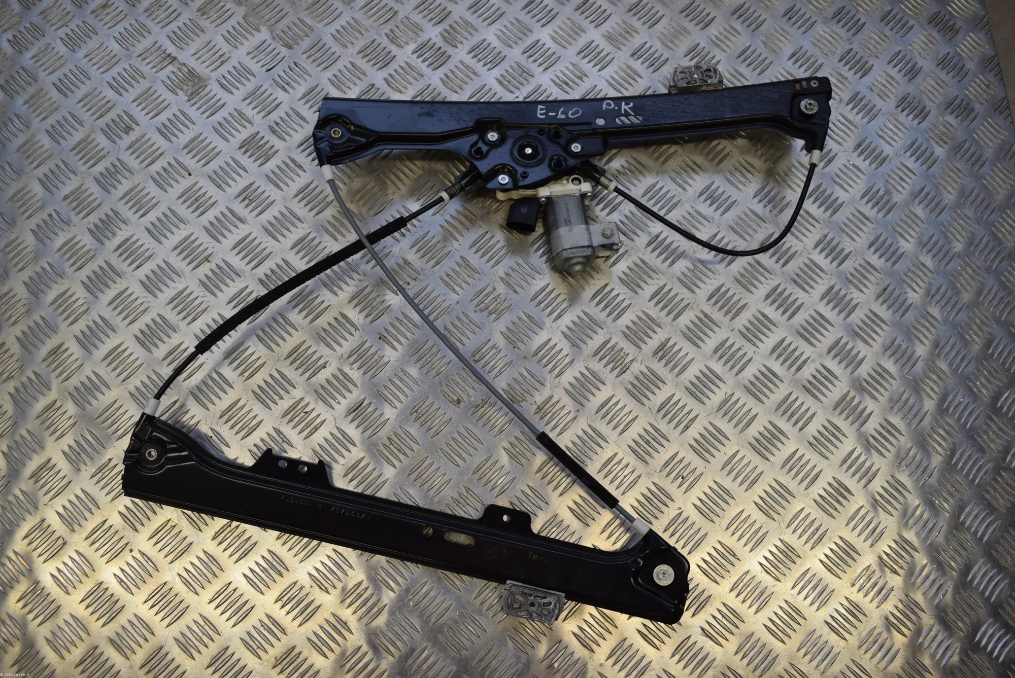 Front Left Door Window Regulator · BMW 5 Touring (E61) BMW 5 Touring (E61) 2005