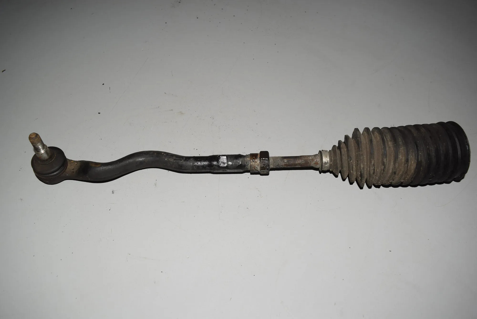 Left Side Steering Tie Rod · BMW 3 (E46) 330 i 2000