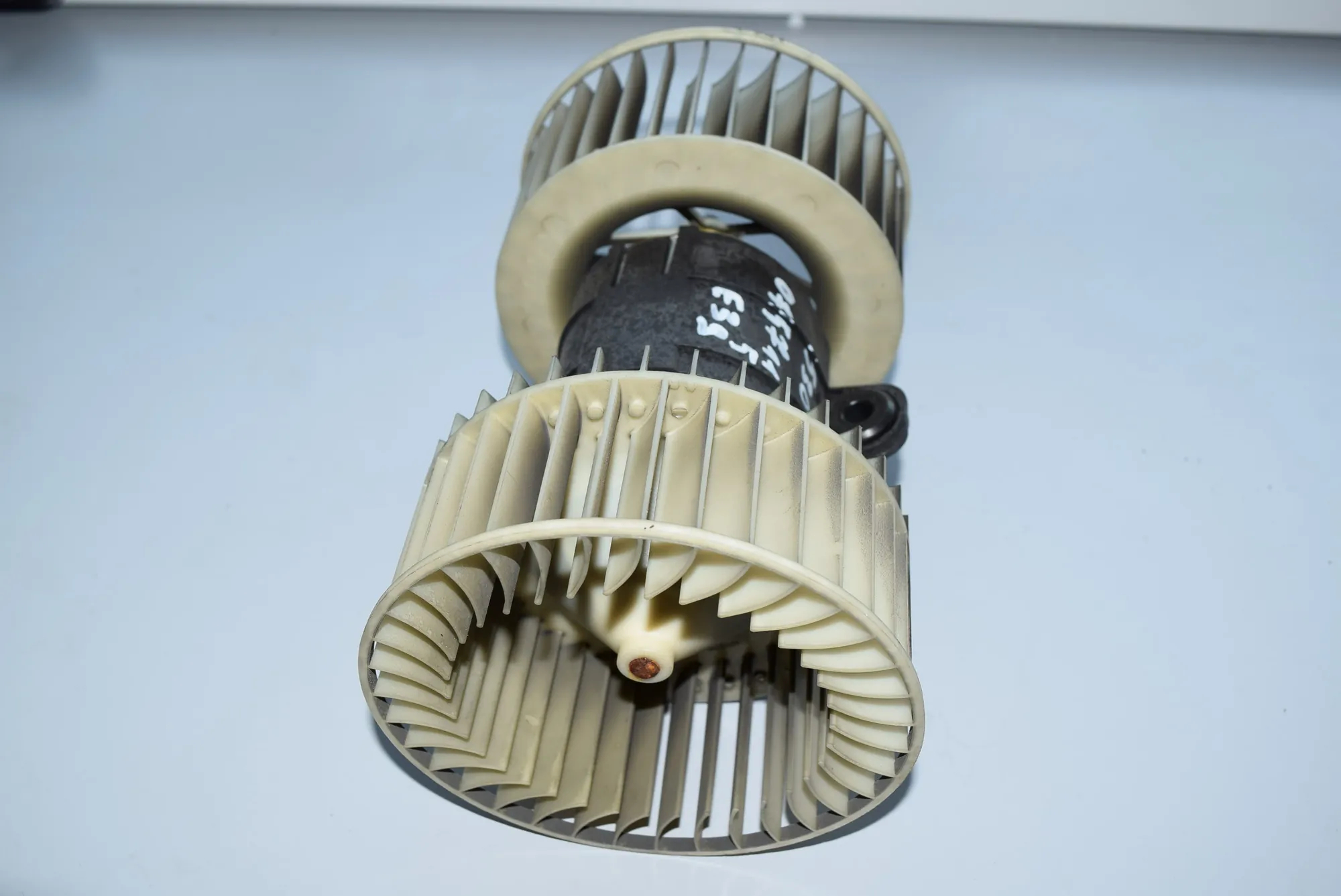 Heater Blower Fan – OEM 64118385558 · BMW 5 Touring (E39) 530 i 2000 – 3