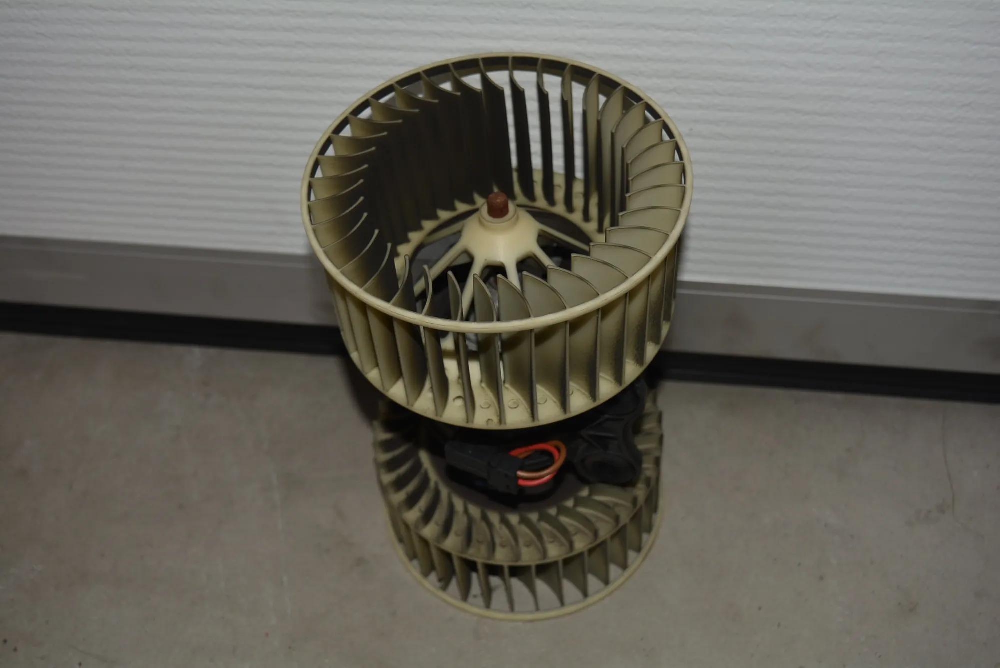 Heater Blower Fan – OEM 8385558 · BMW 5 (E39) 520 i 2001