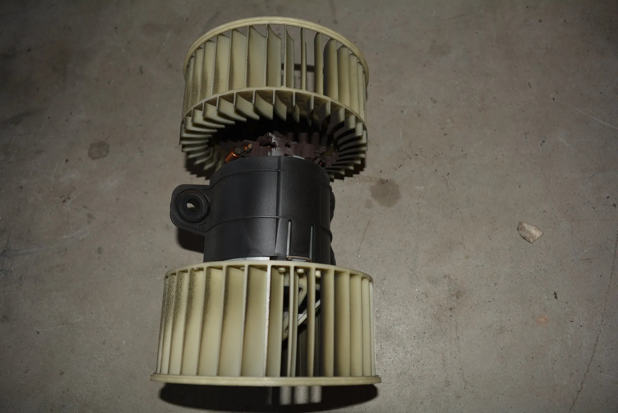 Heater Blower Fan – OEM 8385558 · BMW 5 (E39) 520 i 2001 – 2