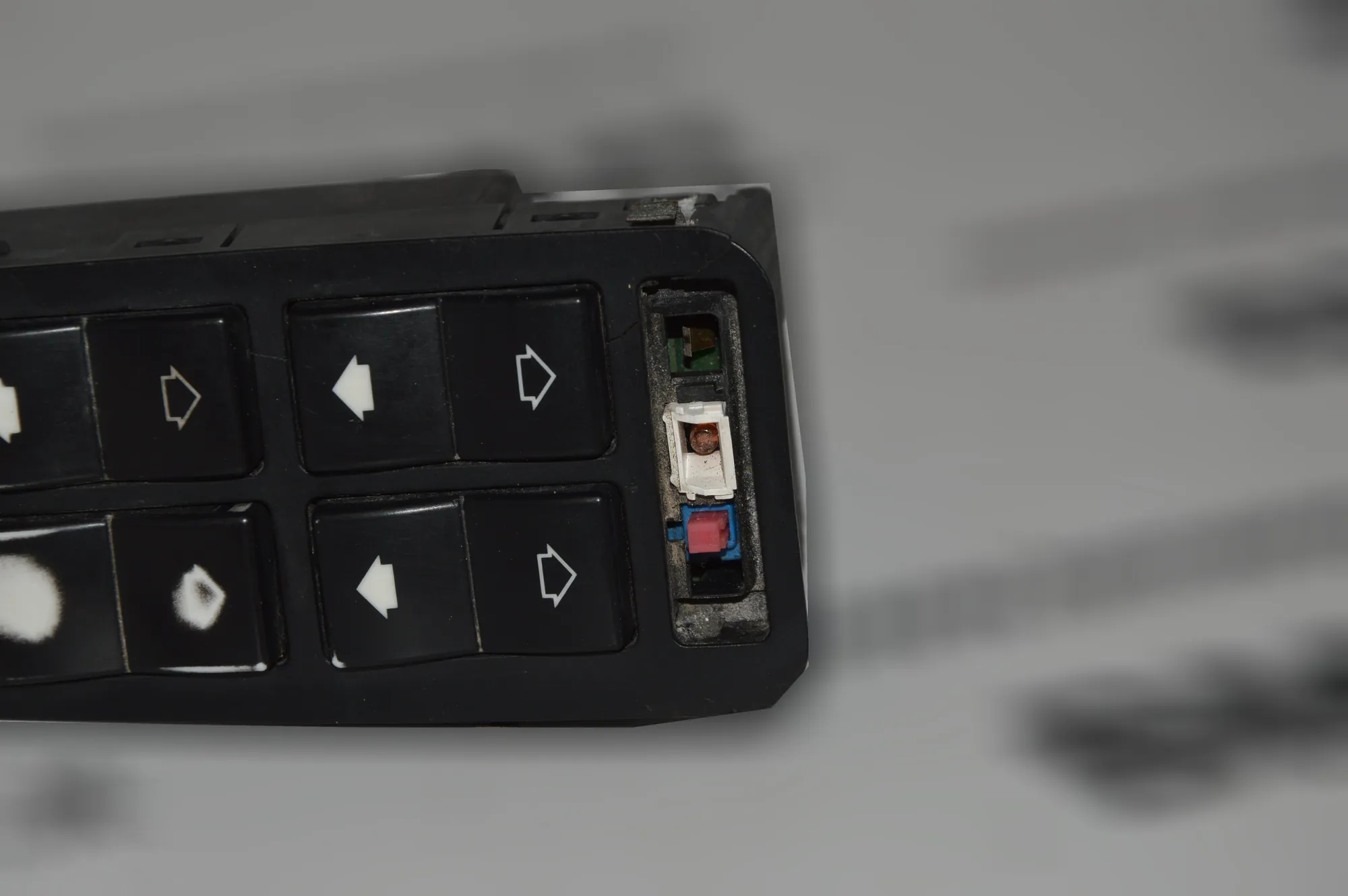 Front Left Door Window Switch · BMW 5 (E39) 530 d 1999 – 2