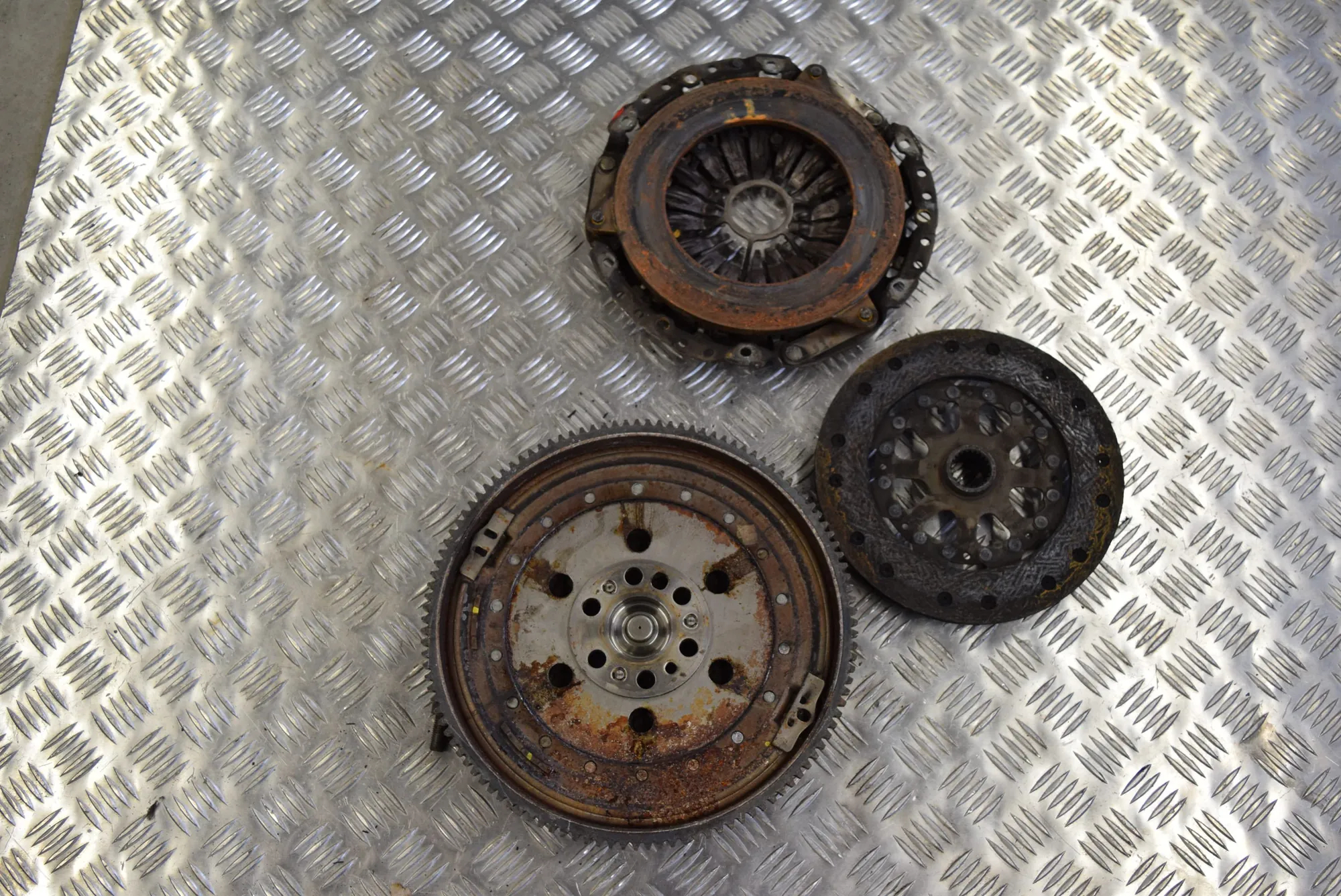 Clutch Kit – OEM 7541150 · BMW 5 (E60) BMW 5 (E60) 525 i 2006 – 3